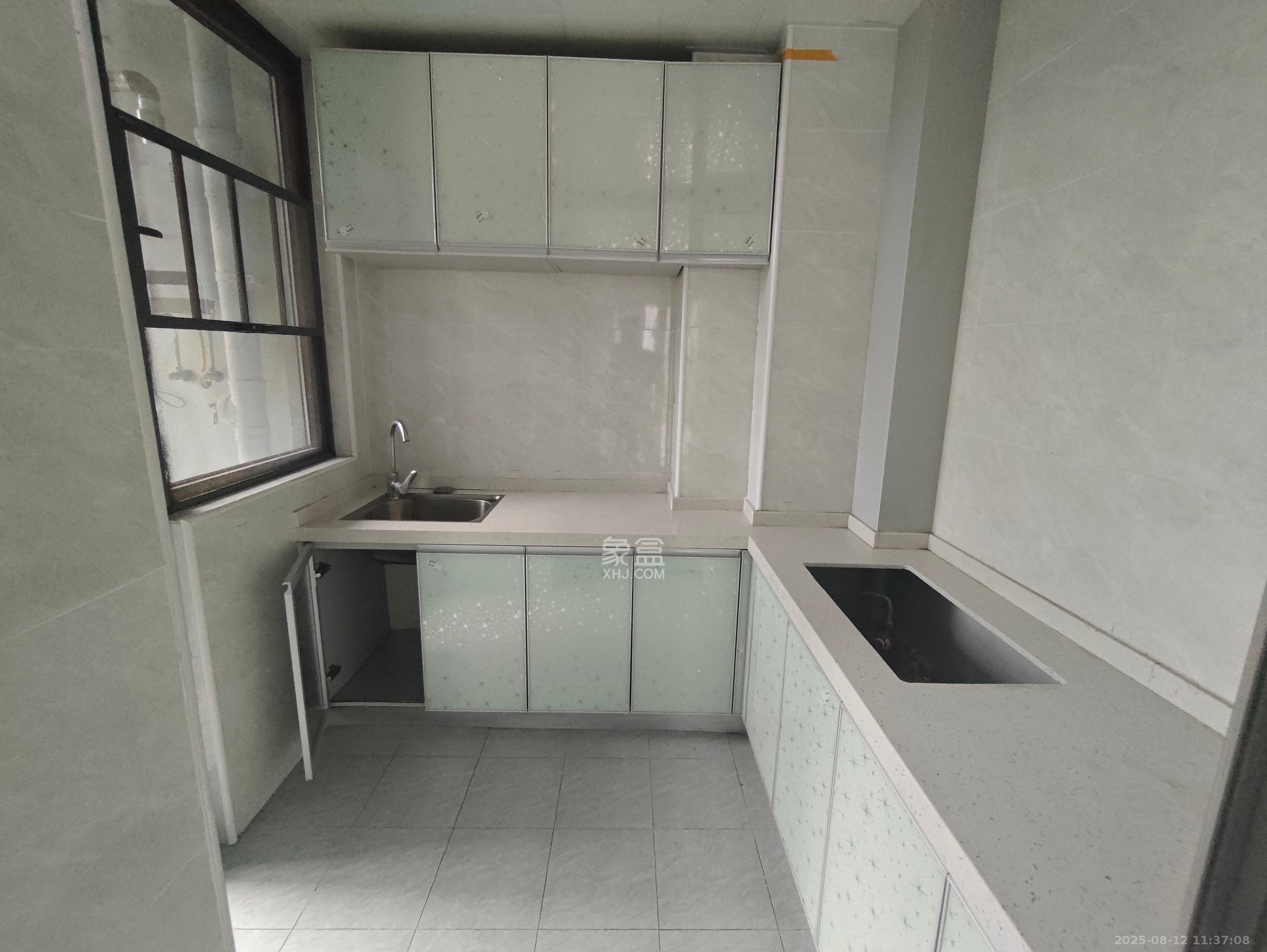 振业城三期  3室2厅2卫    3500.0元/月室内图