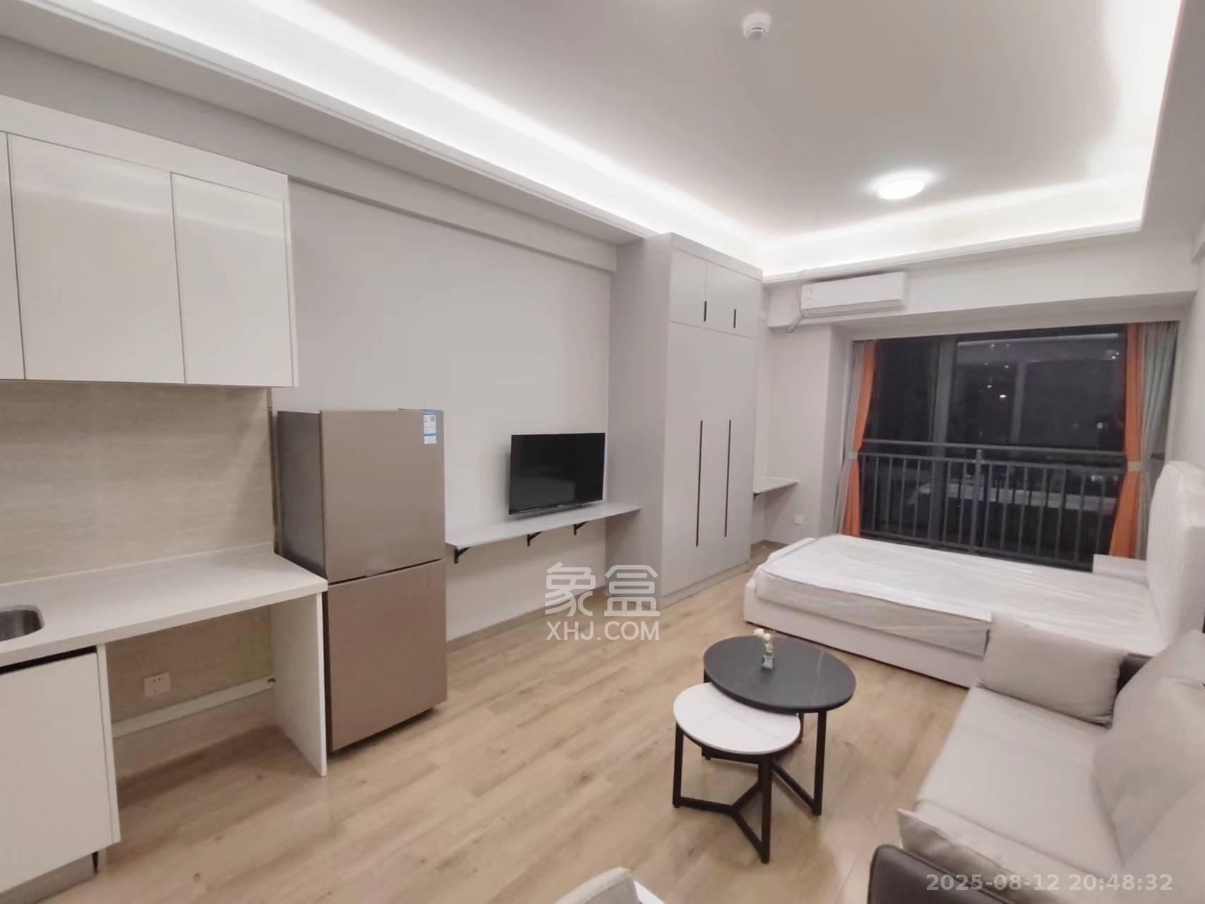 万润时光里  1室1厅1卫    1800.0元/月 万润时光里  1室1厅1卫    1800.0元/月