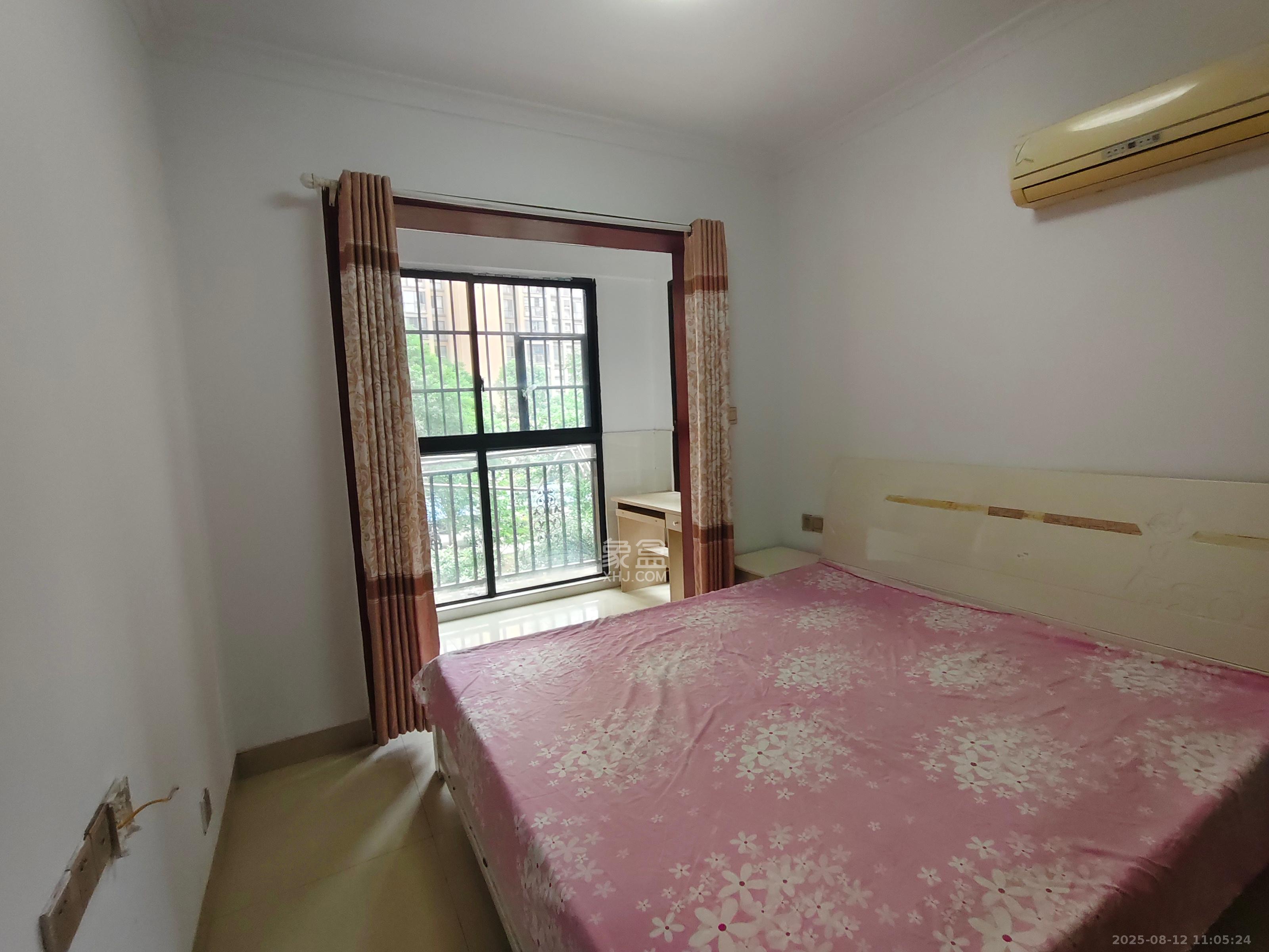 金侨城 2室2厅1卫 1100.0元/月 金侨城 2室2厅1卫 1100.0元/月室内图