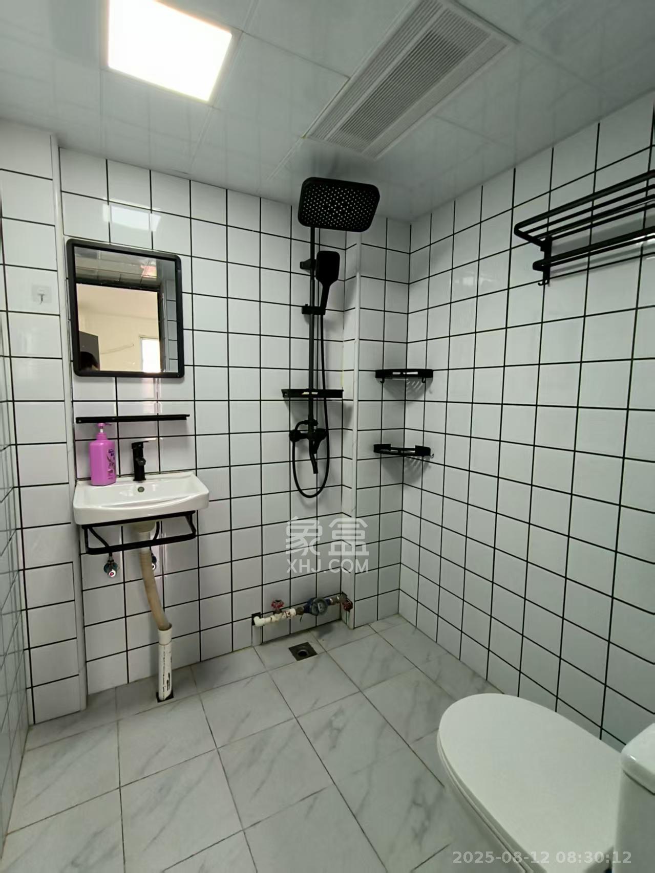 城市花园  3室1厅1卫    3000.0元/月 城市花园  3室1厅1卫    3000.0元/月室内图