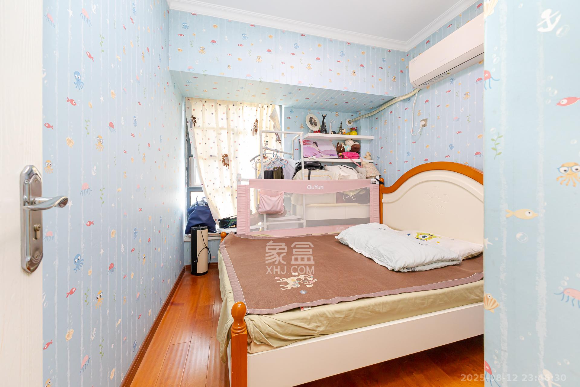 勤诚达新界 4室2厅2卫 100.0万 勤诚达新界 4室2厅2卫 100.0万卧室