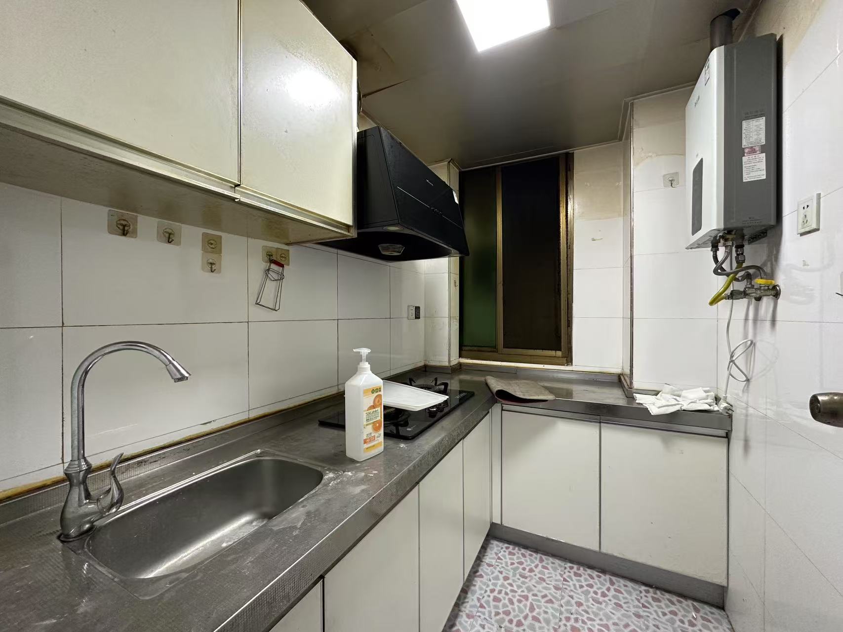 滨江财富中心 3室2厅1卫 1200.0元/月 滨江财富中心 3室2厅1卫 1200.0元/月室内图