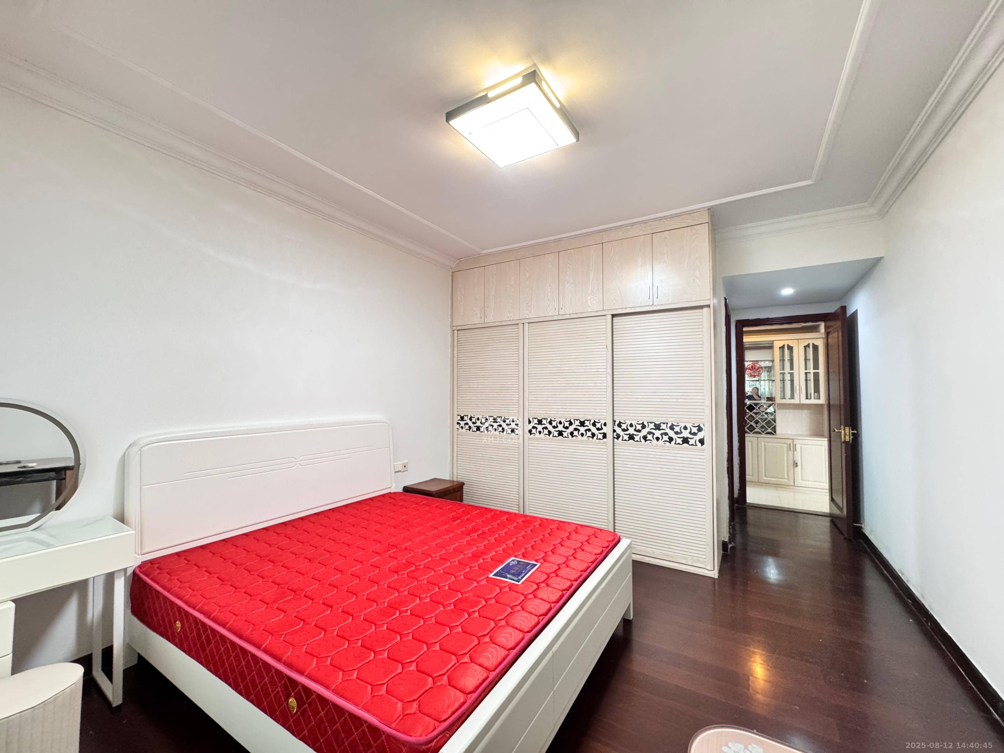 恒大绿洲 3室2厅2卫 2600.0元/月 恒大绿洲 3室2厅2卫 2600.0元/月室内图