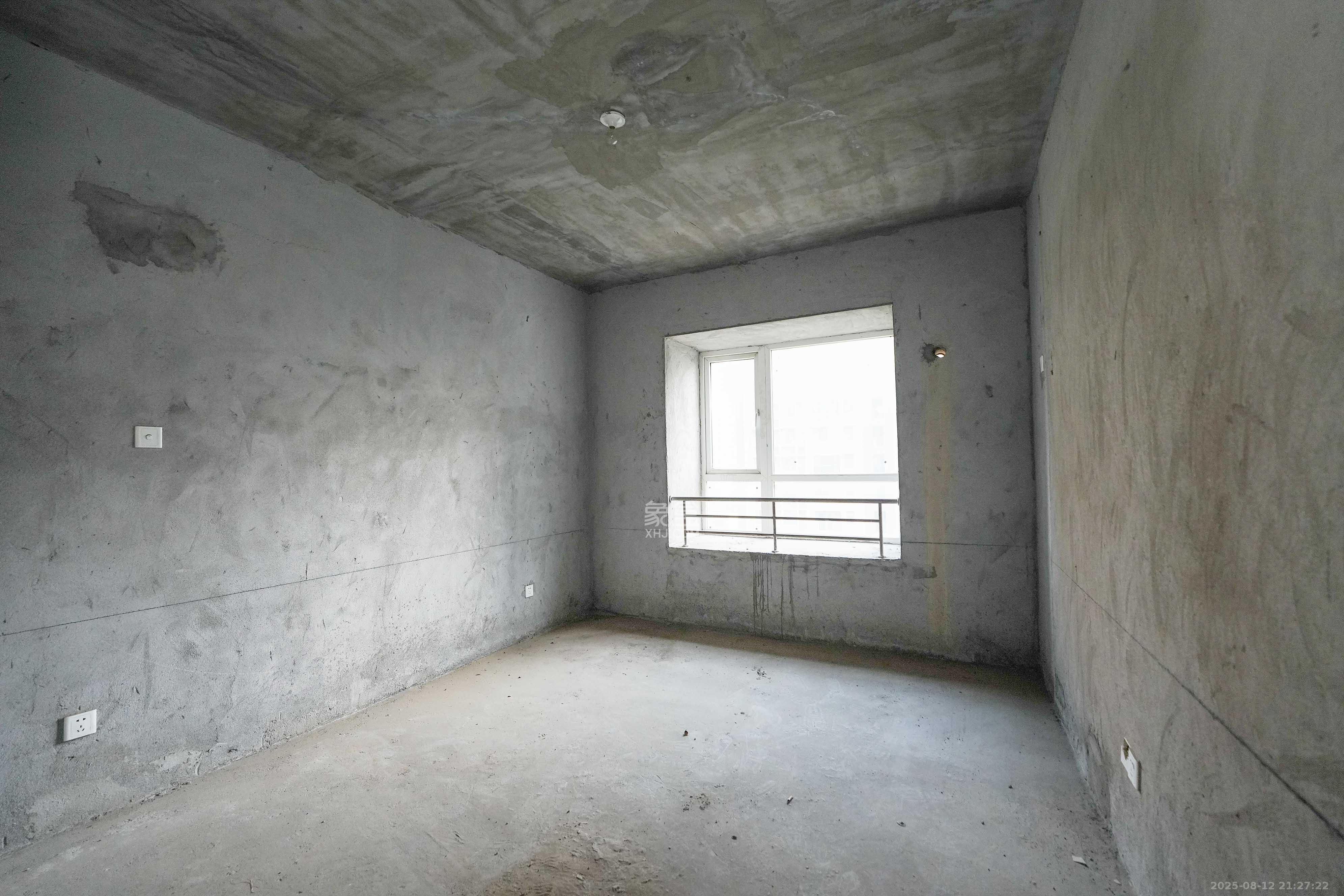 嘉华城(一期)  5室2厅2卫    168.0万 嘉华城(一期)  5室2厅2卫    168.0万卧室