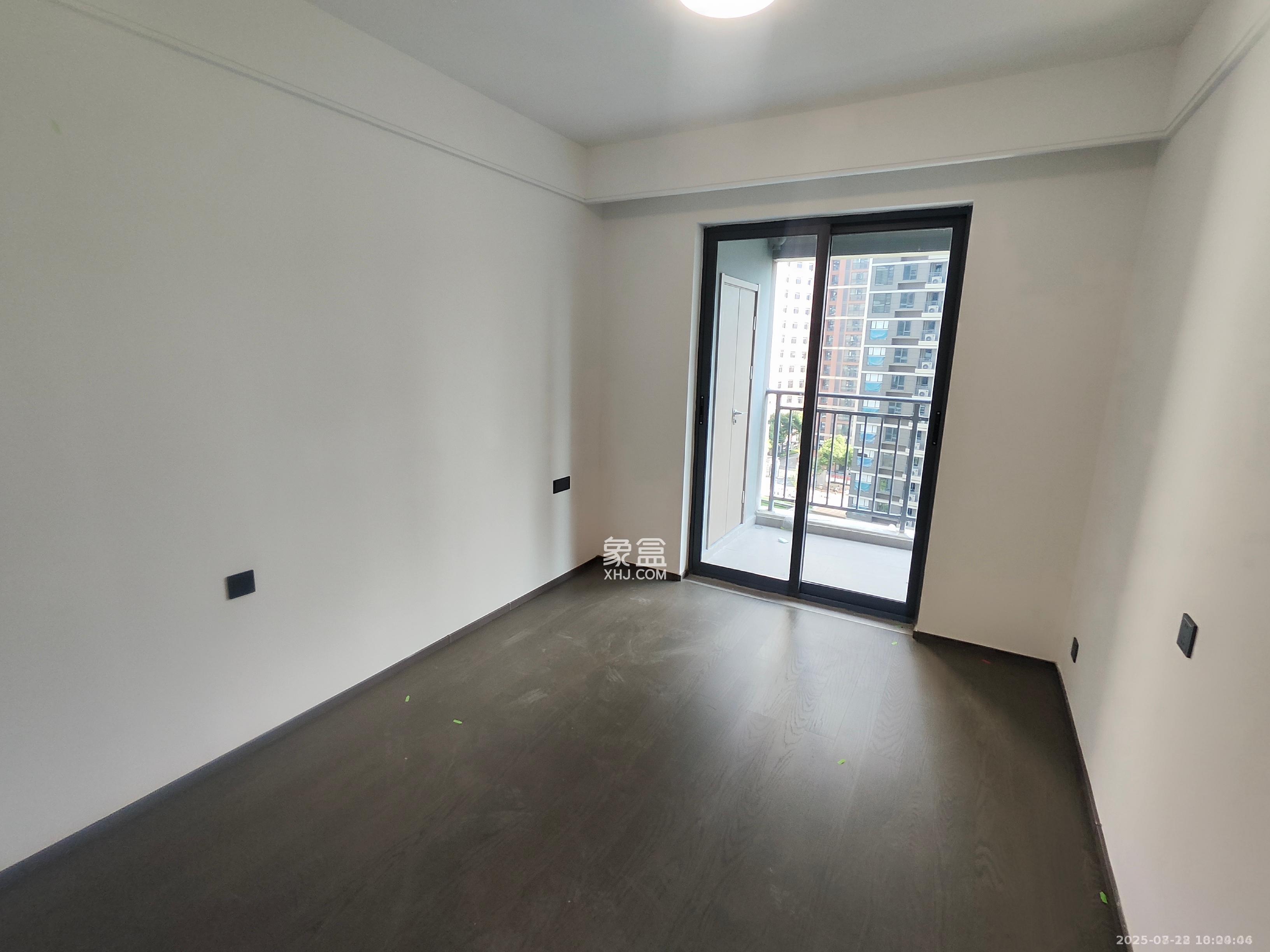 德奥上河城章  4室2厅2卫    4900.0元/月室内图