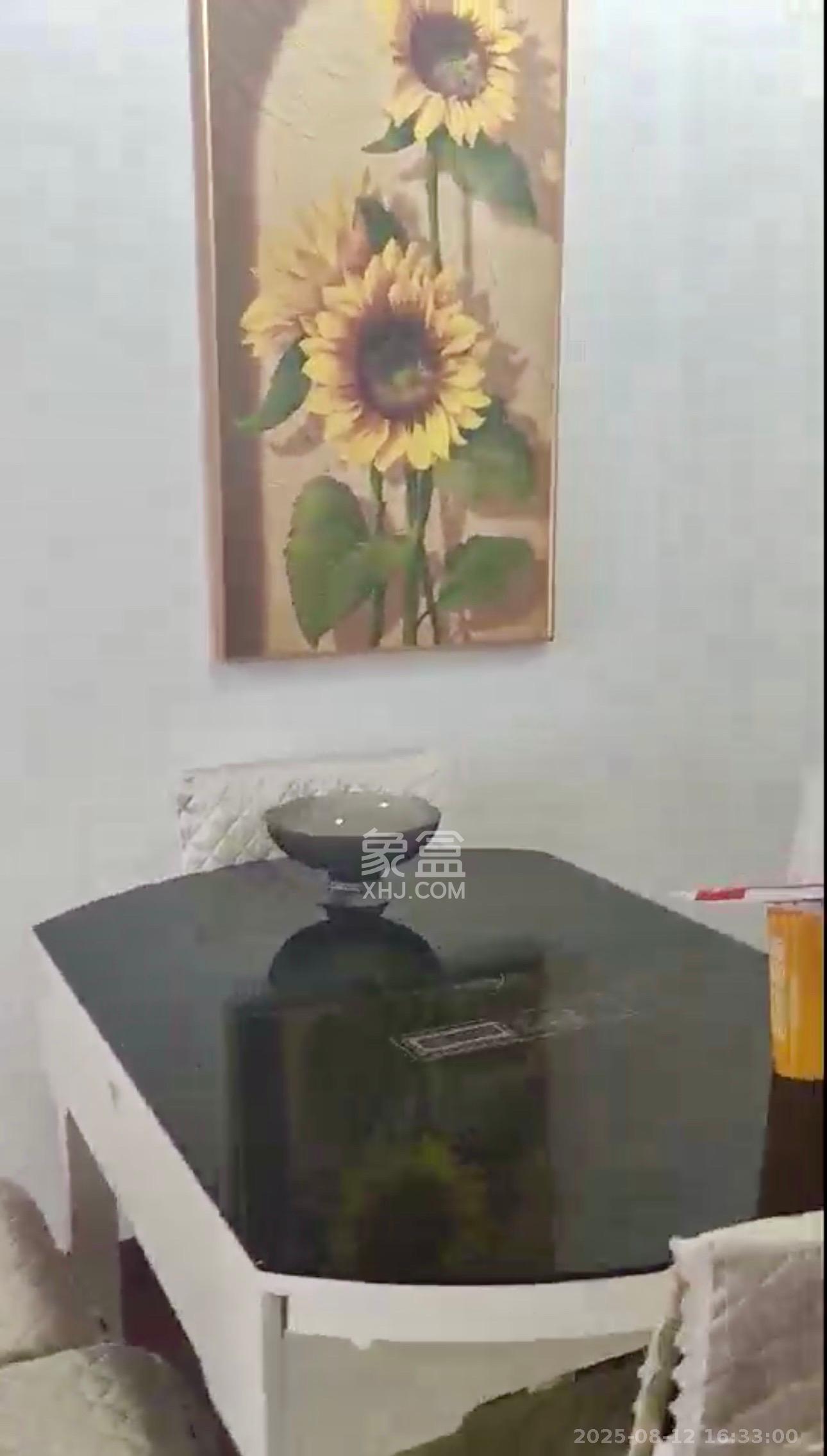 好莱城(弘德西街) 3室2厅1卫 2200.0元/月 好莱城(弘德西街) 3室2厅1卫 2200.0元/月室内图