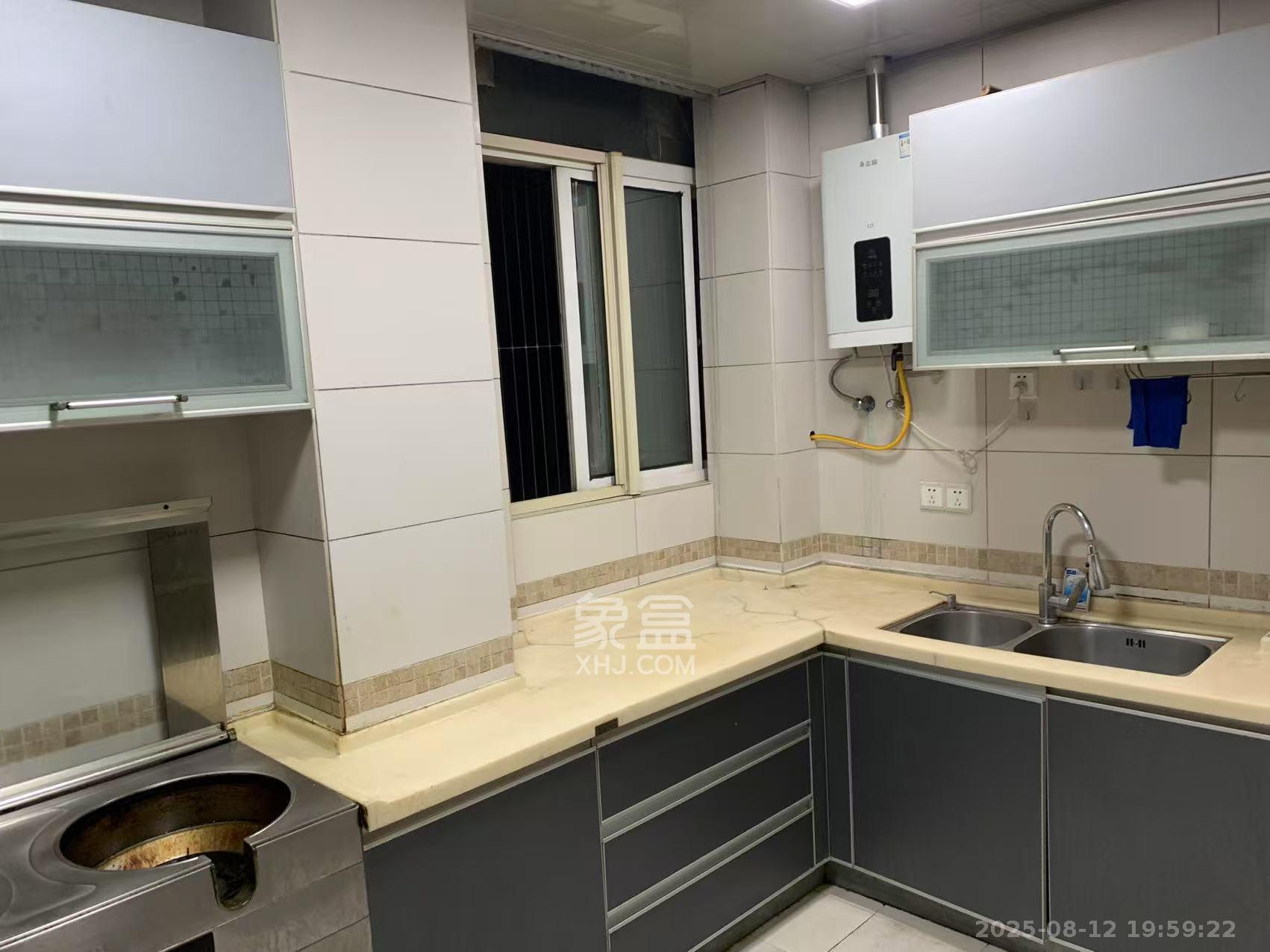 顺天黄金海岸 3室2厅1卫 2300.0元/月 顺天黄金海岸 3室2厅1卫 2300.0元/月室内图