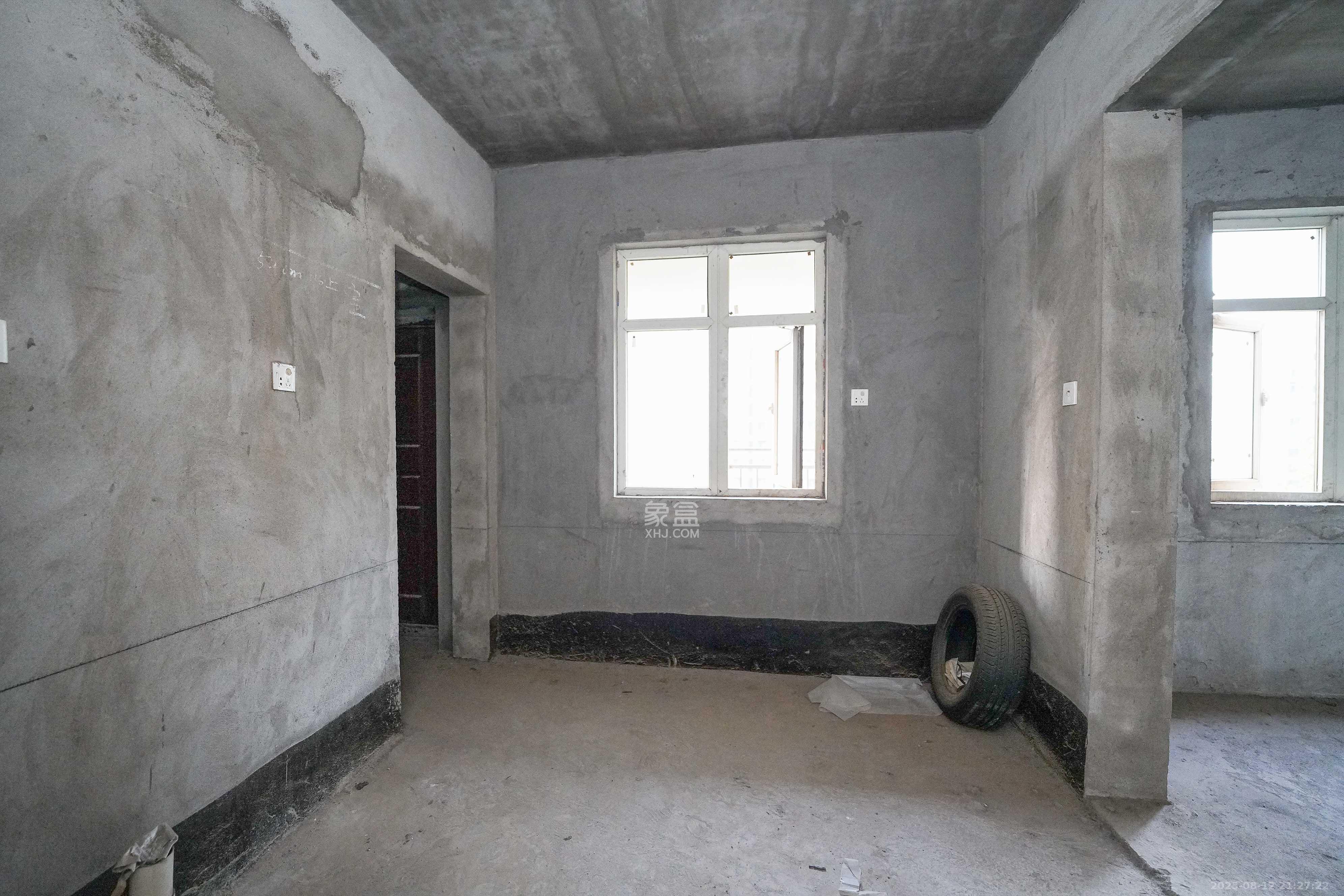 嘉华城（一期）  5室2厅2卫    168.0万厨房