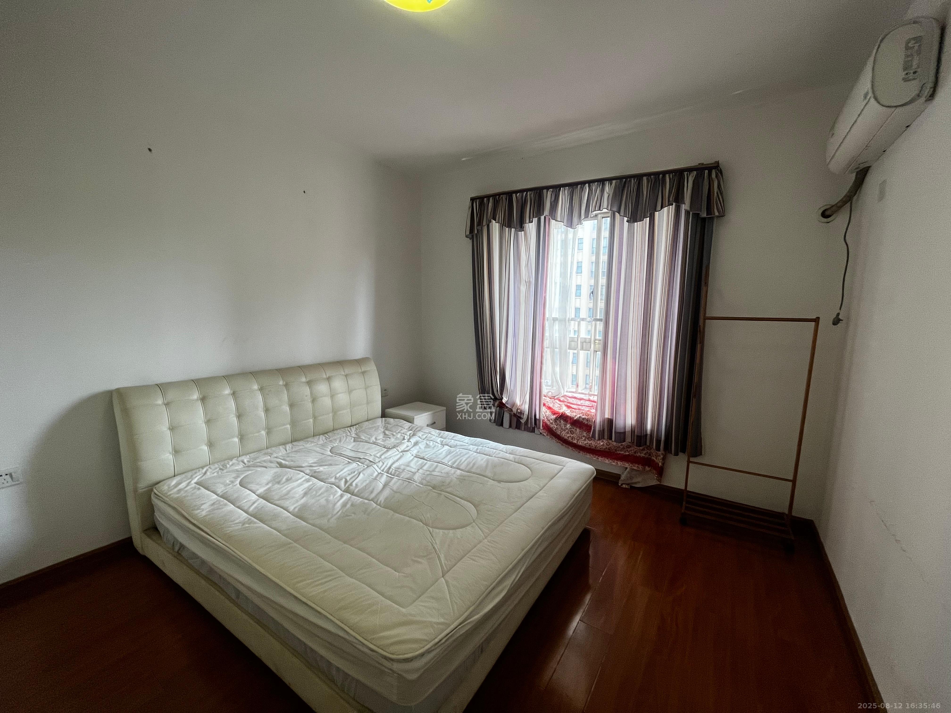 金质嘉苑 3室2厅1卫 2200.0元/月 金质嘉苑 3室2厅1卫 2200.0元/月室内图