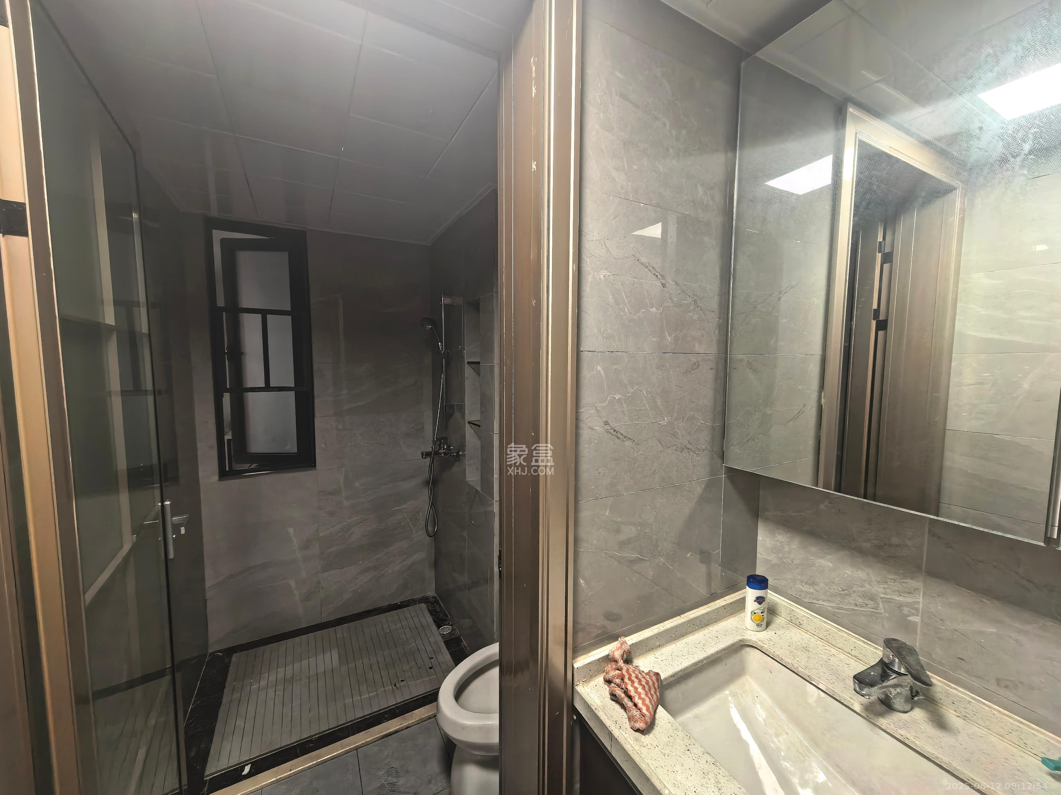 绿地长沙城际空间站（绿地新里佳苑）  3室2厅2卫    4500.0元/月室内图