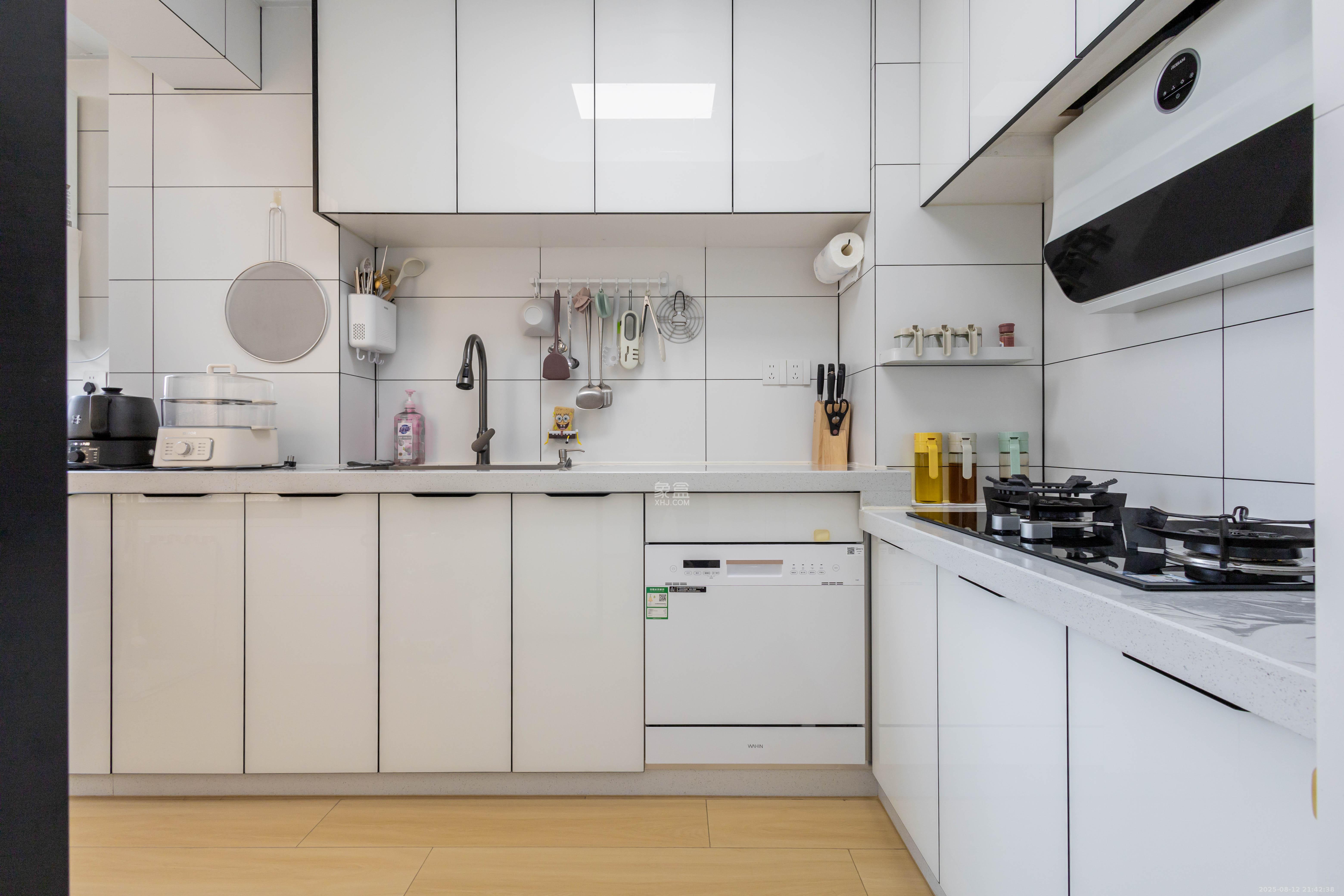 中国铁建国际城二期 3室1厅1卫 71.8万 中国铁建国际城二期 3室1厅1卫 71.8万厨房