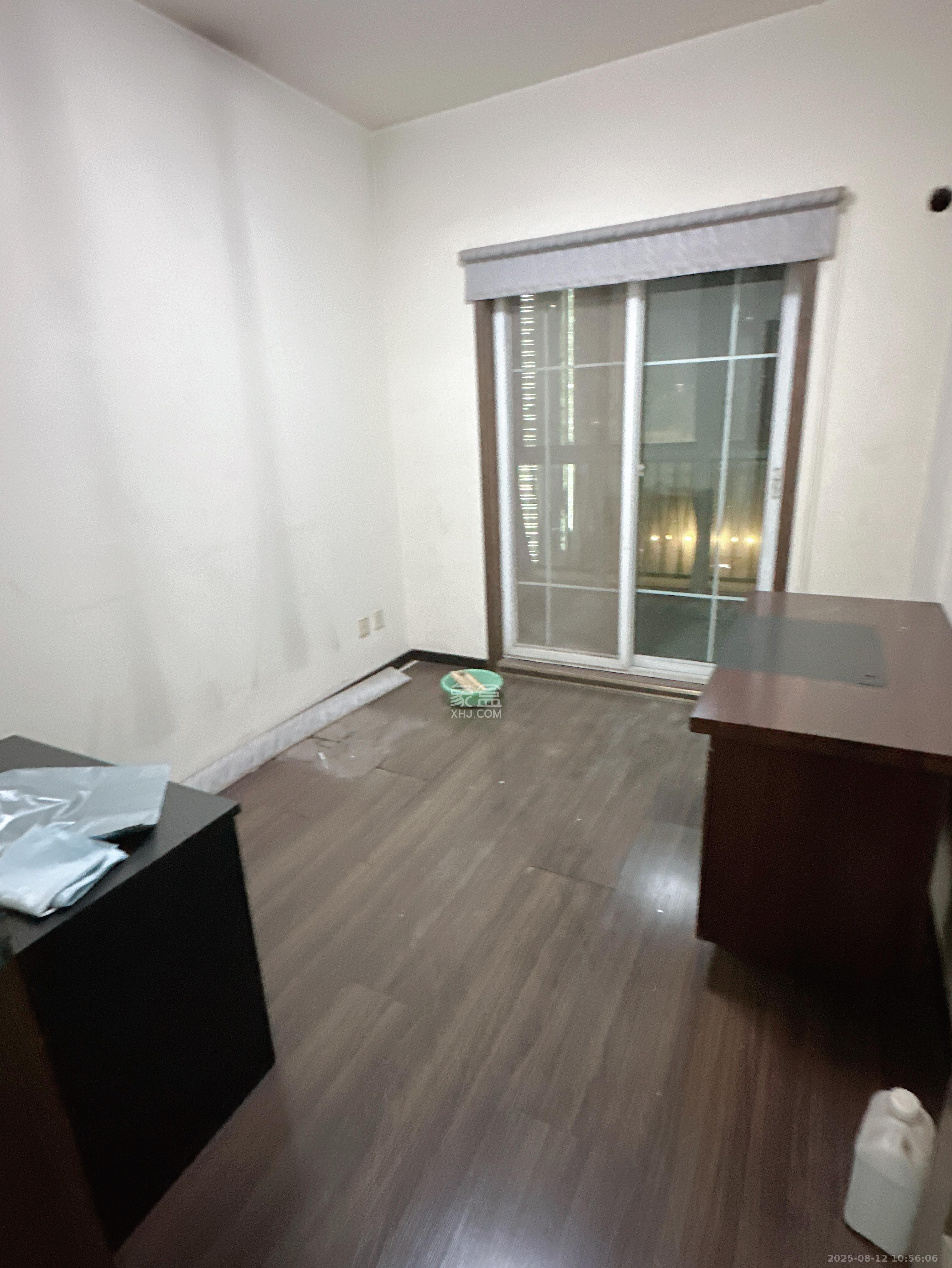 鸿铭中心 3室2厅2卫 3300.0元/月 鸿铭中心 3室2厅2卫 3300.0元/月室内图