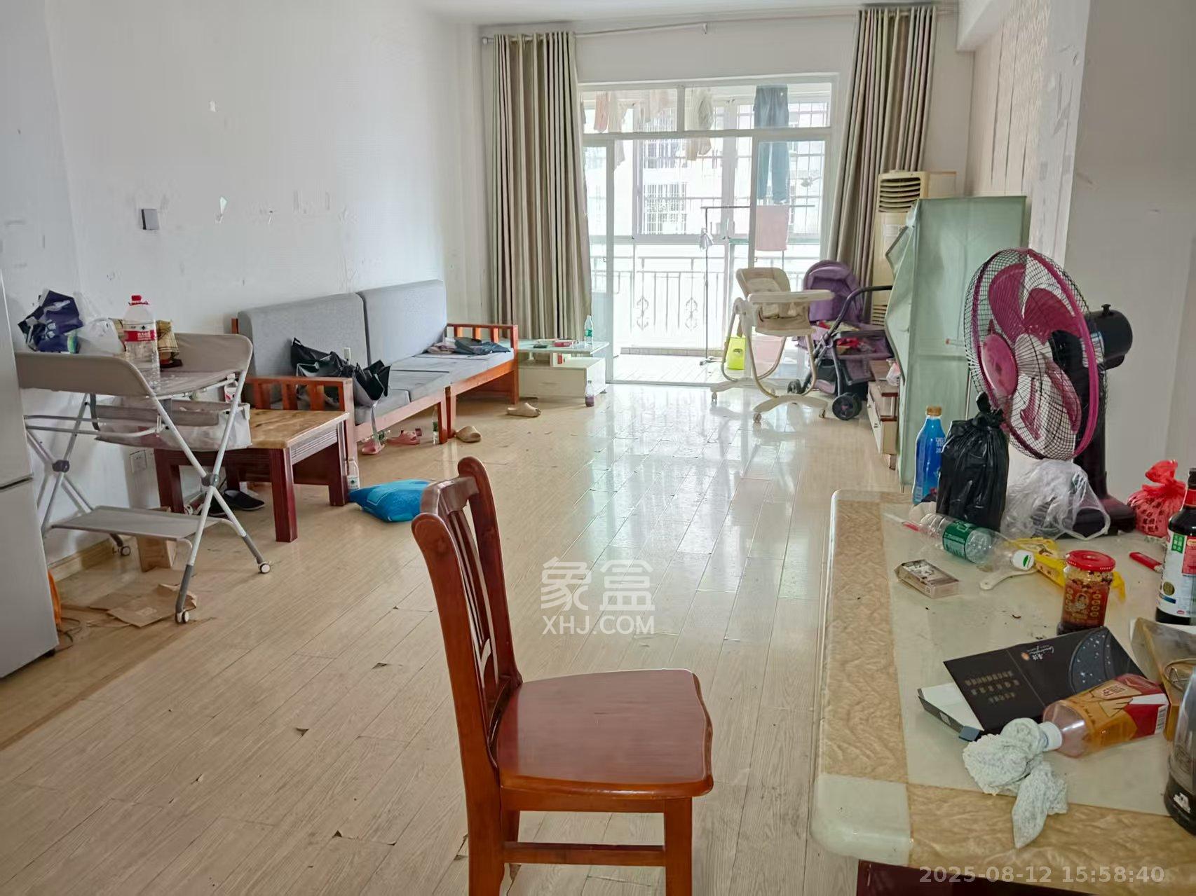 城市山水豪园(山水城市风景)  2室2厅1卫    1800.0元/月 城市山水豪园(山水城市风景)  2室2厅1卫    1800.0元/月室内图