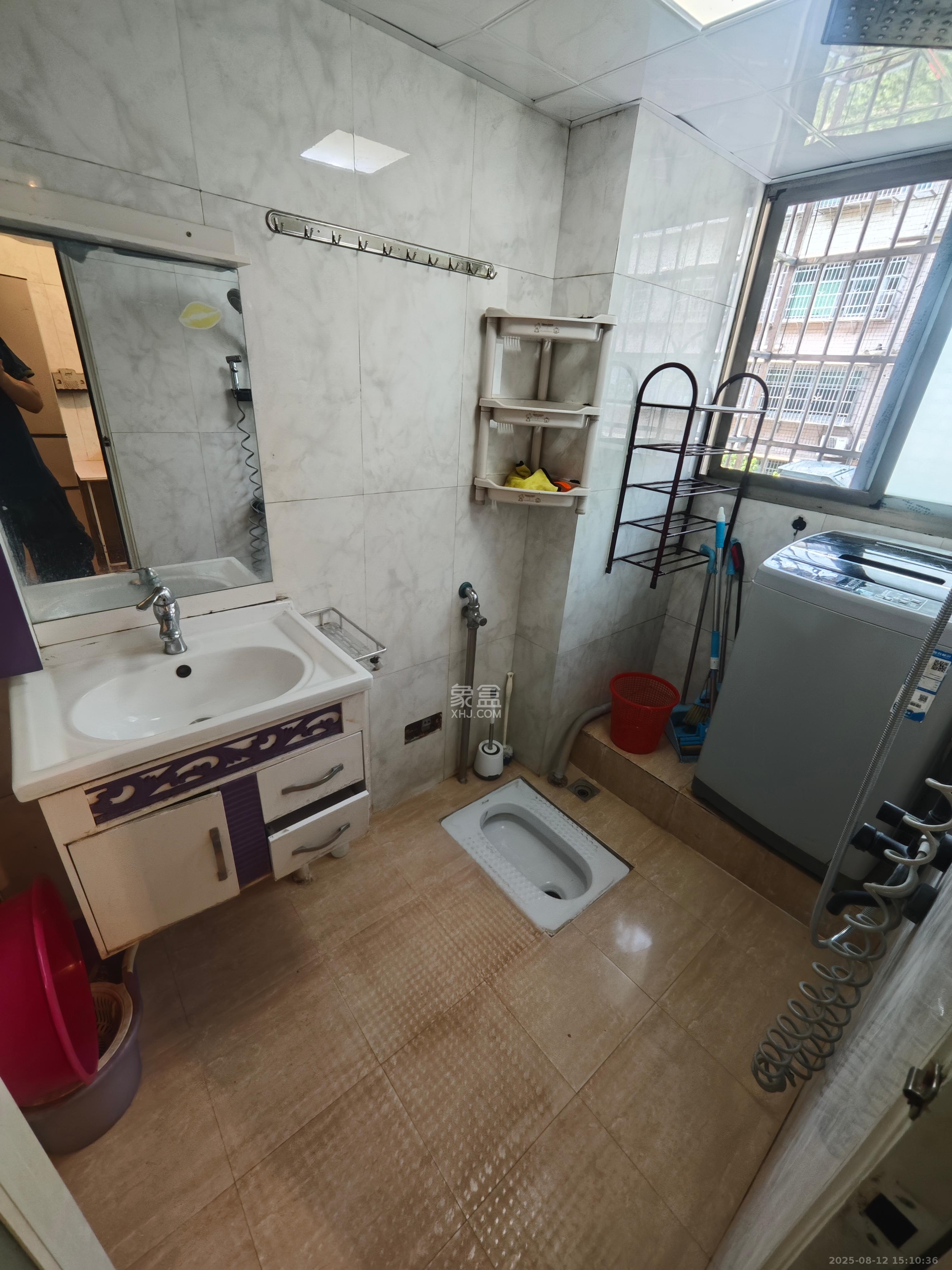 高岭小区 2室1厅1卫 1500.0元/月 高岭小区 2室1厅1卫 1500.0元/月室内图