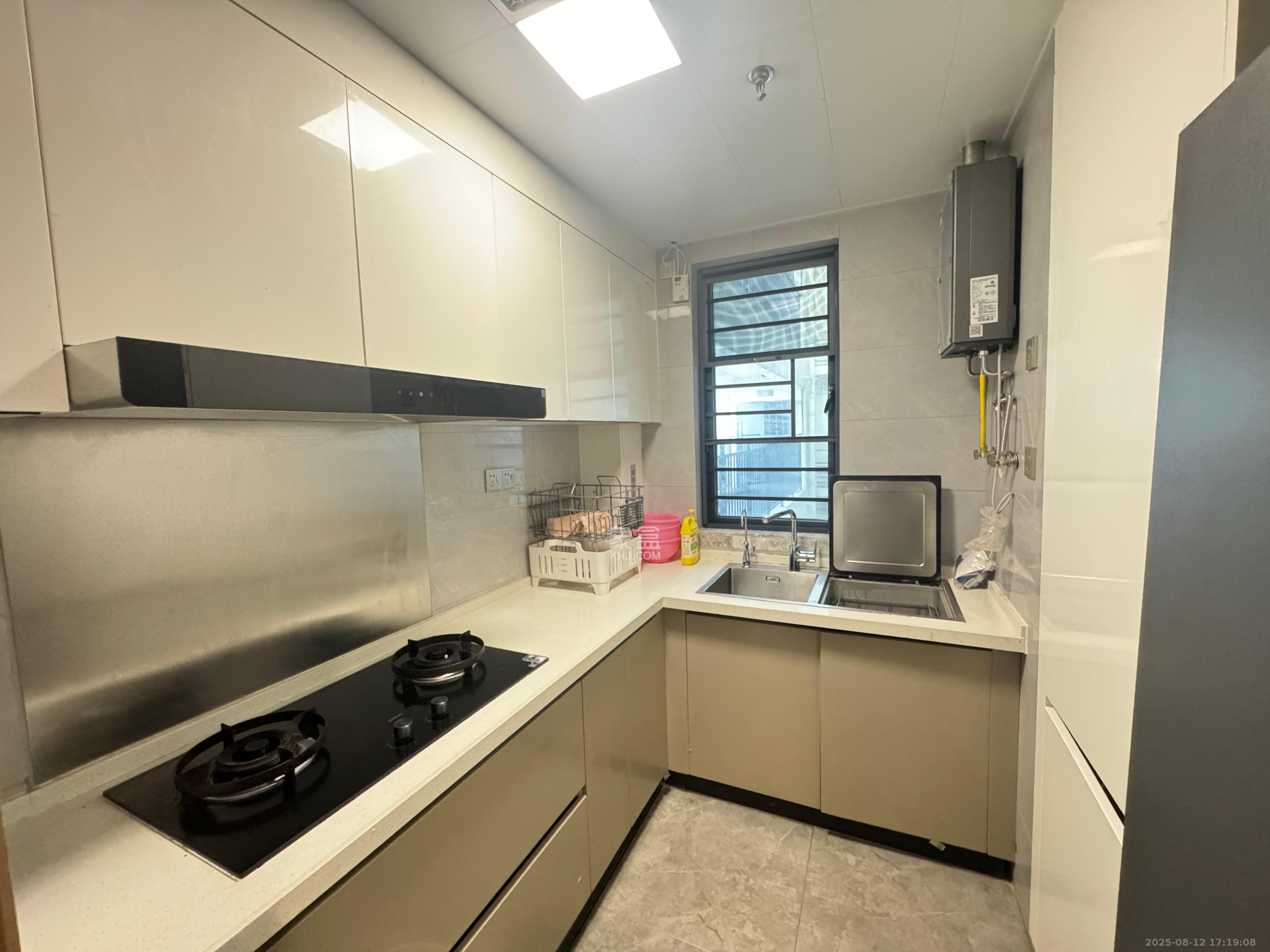 中国铁建湘语梅溪  3室2厅2卫    3000.0元/月室内图