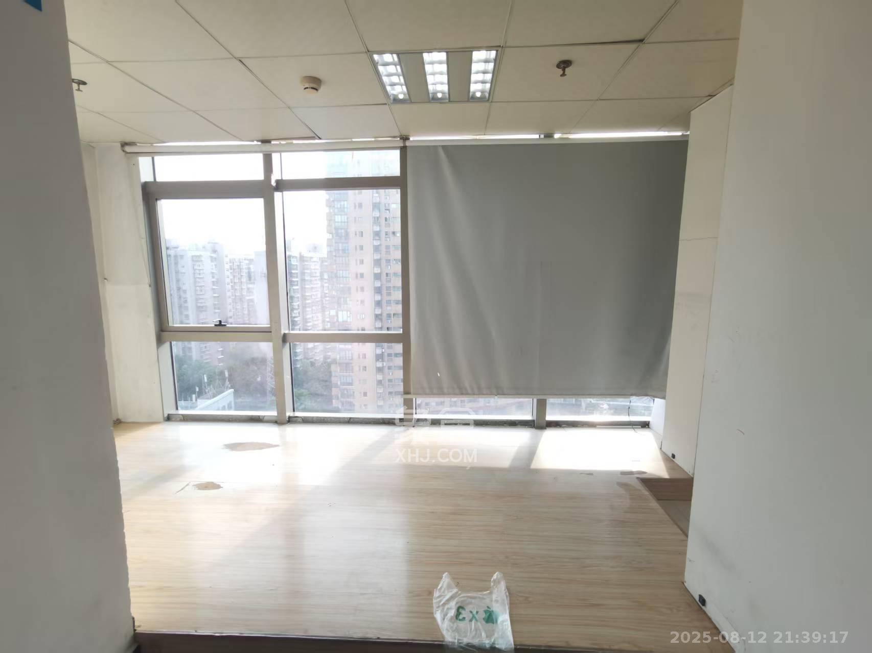 奥克斯广场  5室1厅1卫   4800.00元/月室内图