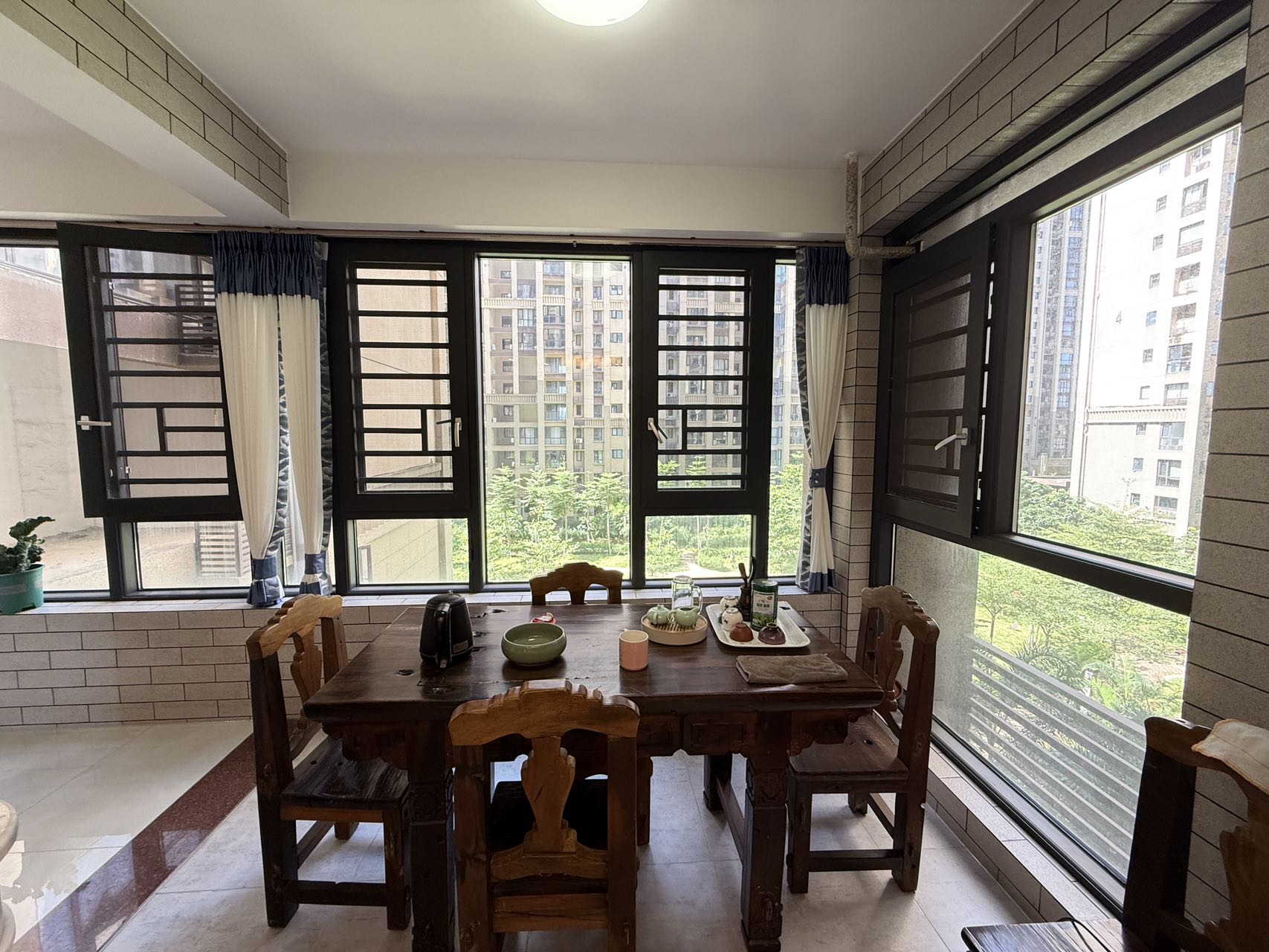 恩祥新城 4室2厅2卫 5500.0元/月 恩祥新城 4室2厅2卫 5500.0元/月室内图