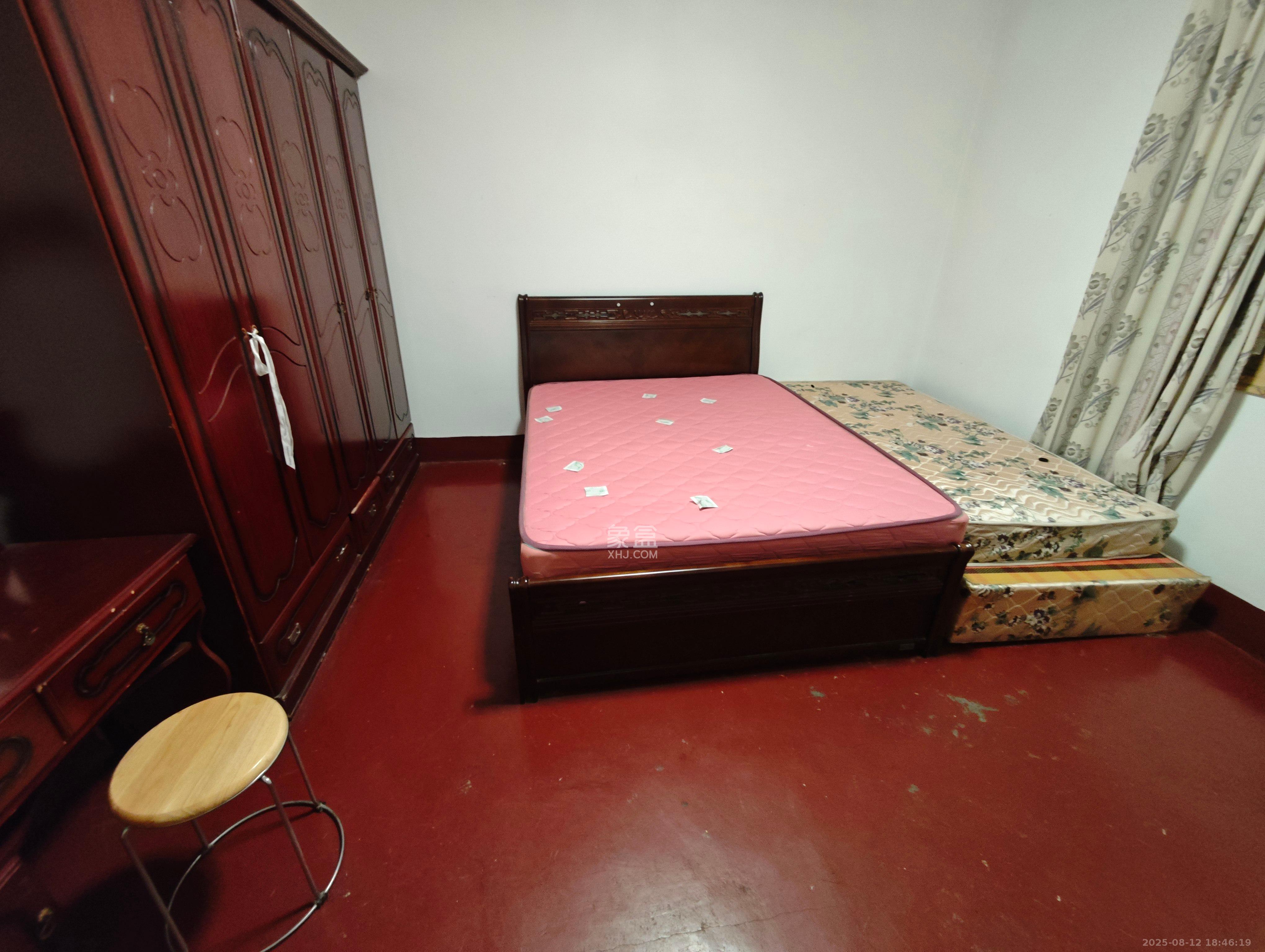 湖南日报宿舍 1室1厅1卫 1800.0元/月 湖南日报宿舍 1室1厅1卫 1800.0元/月室内图