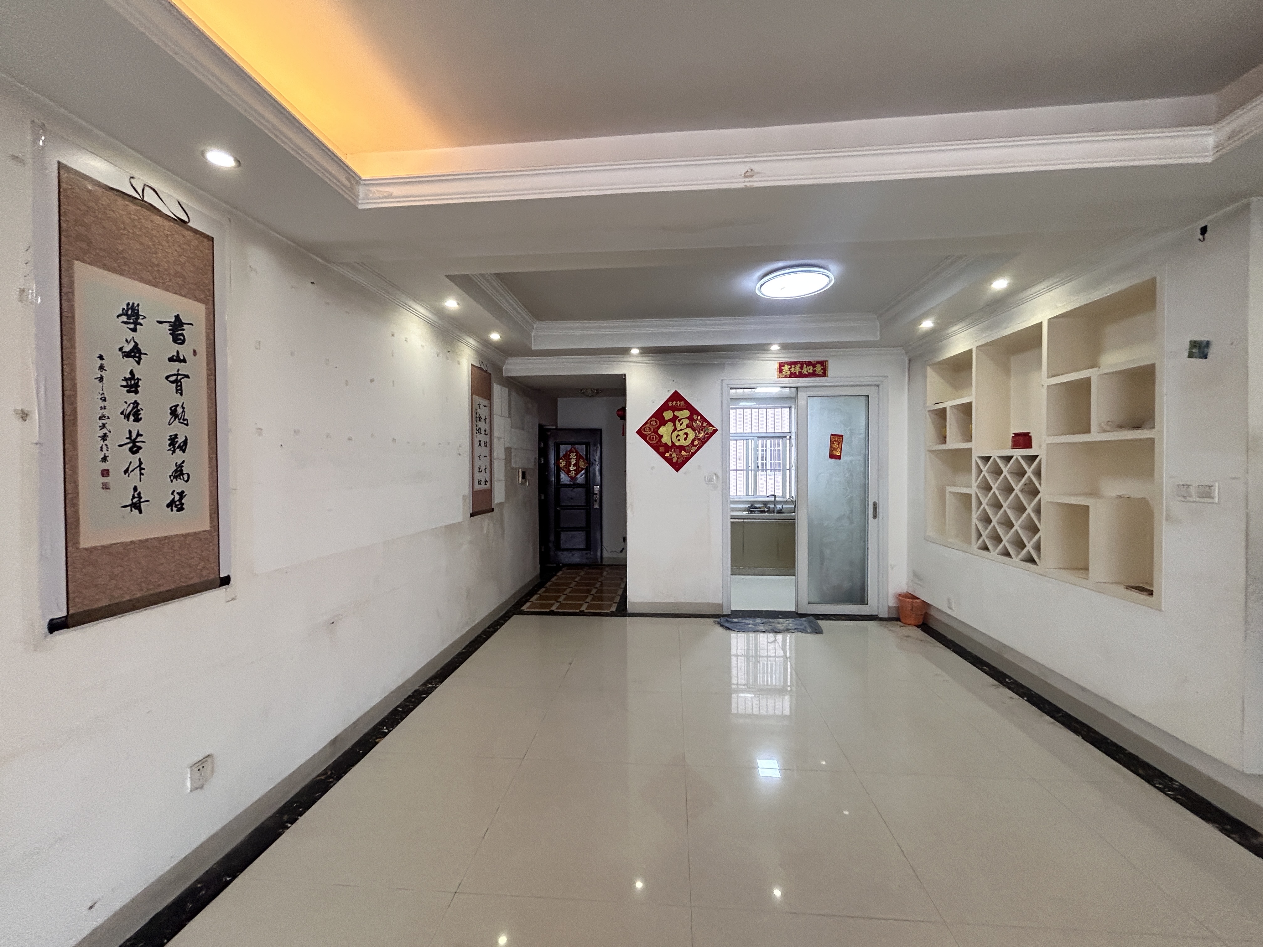 学苑公寓 3室2厅1卫 2500.0元/月 学苑公寓 3室2厅1卫 2500.0元/月室内图