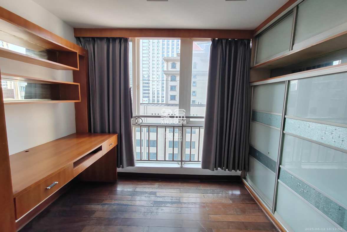 五一华府  2室1厅1卫    3000.0元/月 五一华府  2室1厅1卫    3000.0元/月室内图