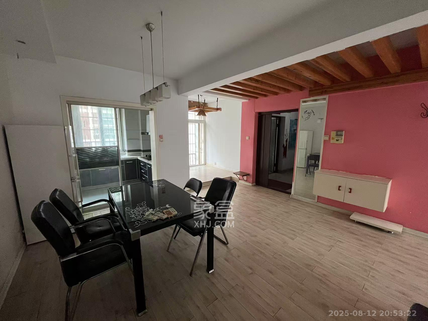 一品东庭  3室2厅2卫    2700.0元/月 一品东庭  3室2厅2卫    2700.0元/月室内图