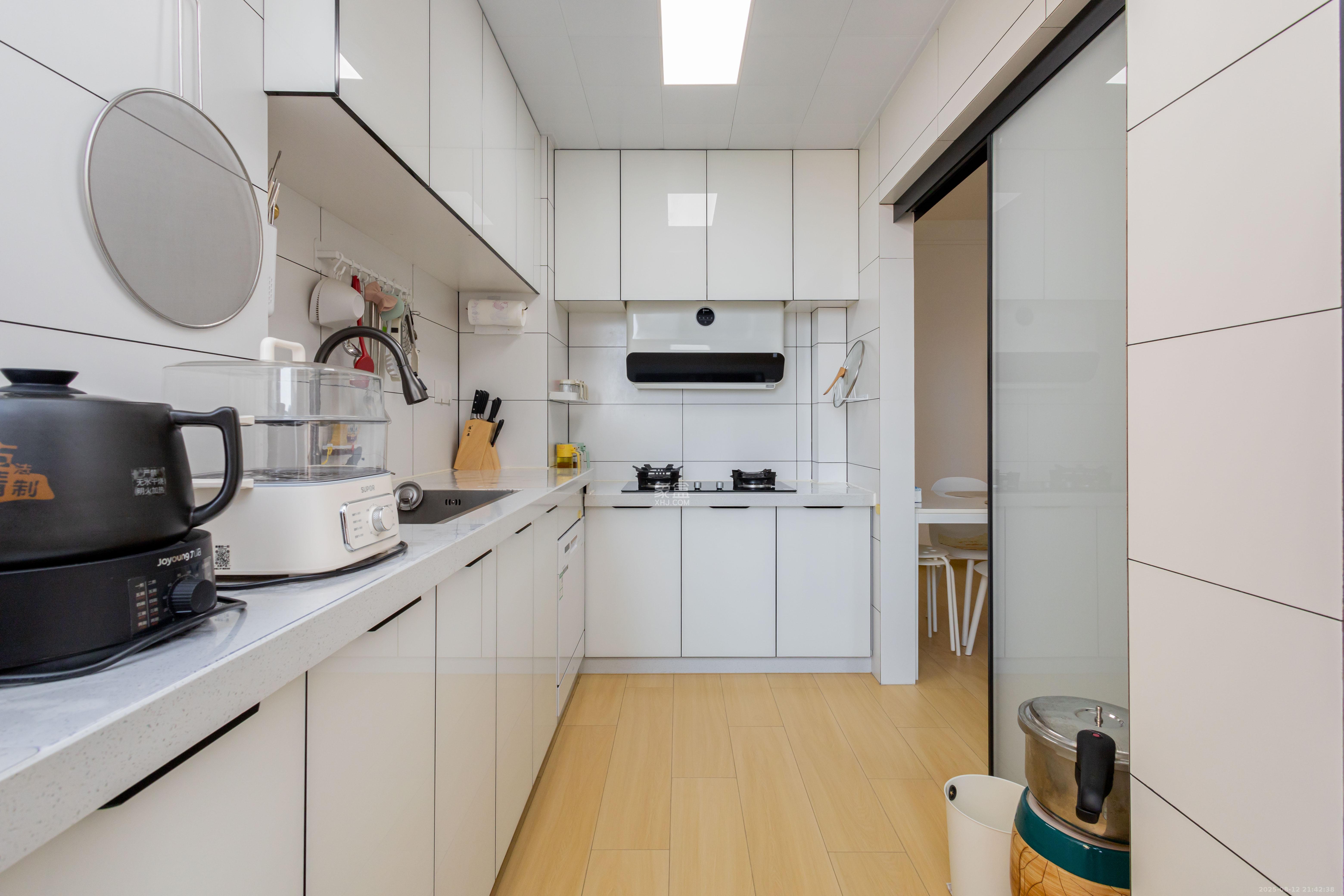 中国铁建国际城二期 3室1厅1卫 71.8万 中国铁建国际城二期 3室1厅1卫 71.8万厨房