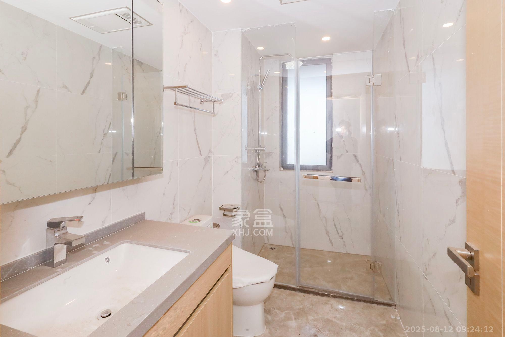 复地滨江金融中心  4室2厅2卫    4500.0元/月 复地滨江金融中心  4室2厅2卫    4500.0元/月室内图