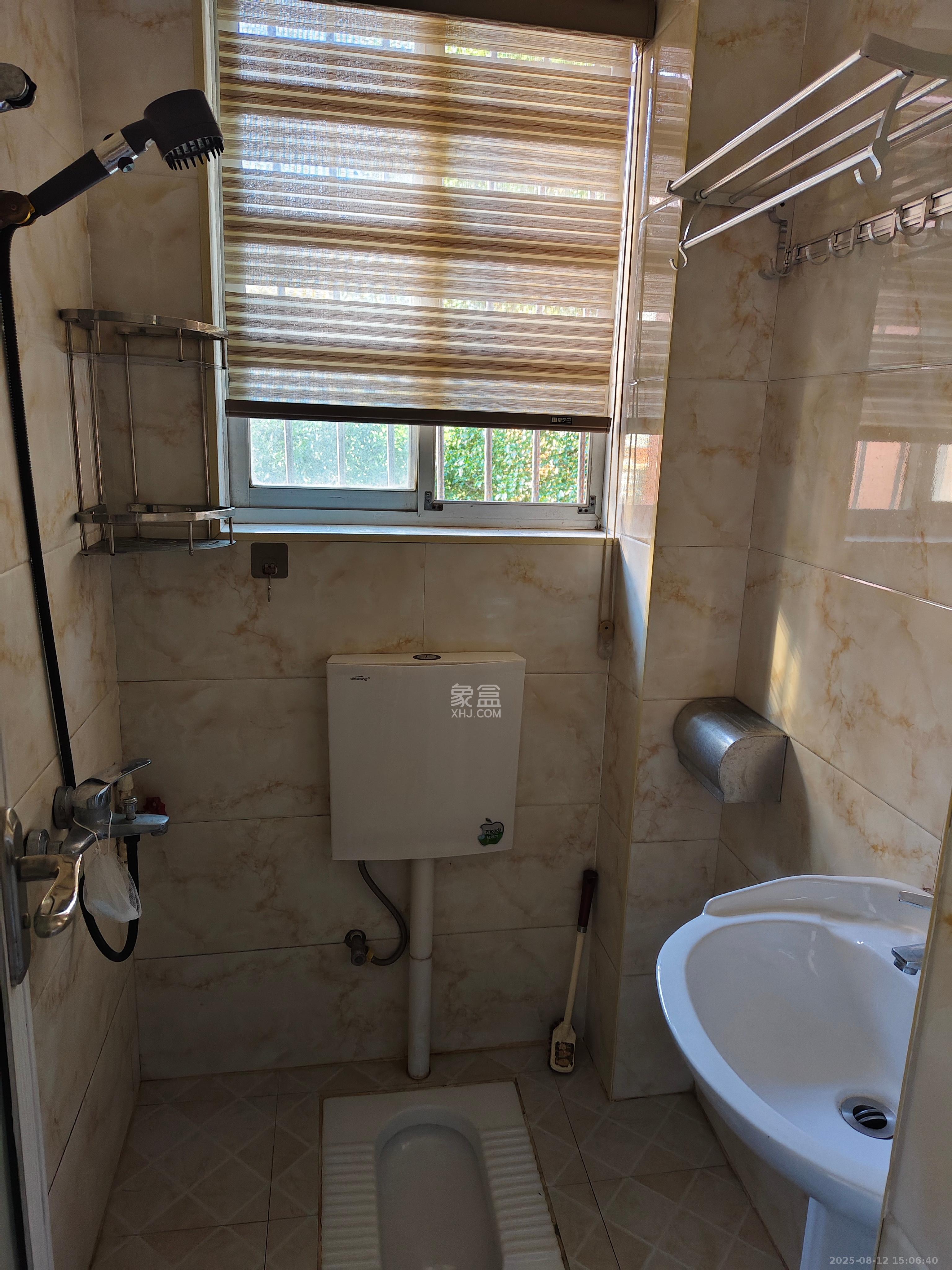 湖工花园 2室2厅1卫 1300.0元/月 湖工花园 2室2厅1卫 1300.0元/月室内图