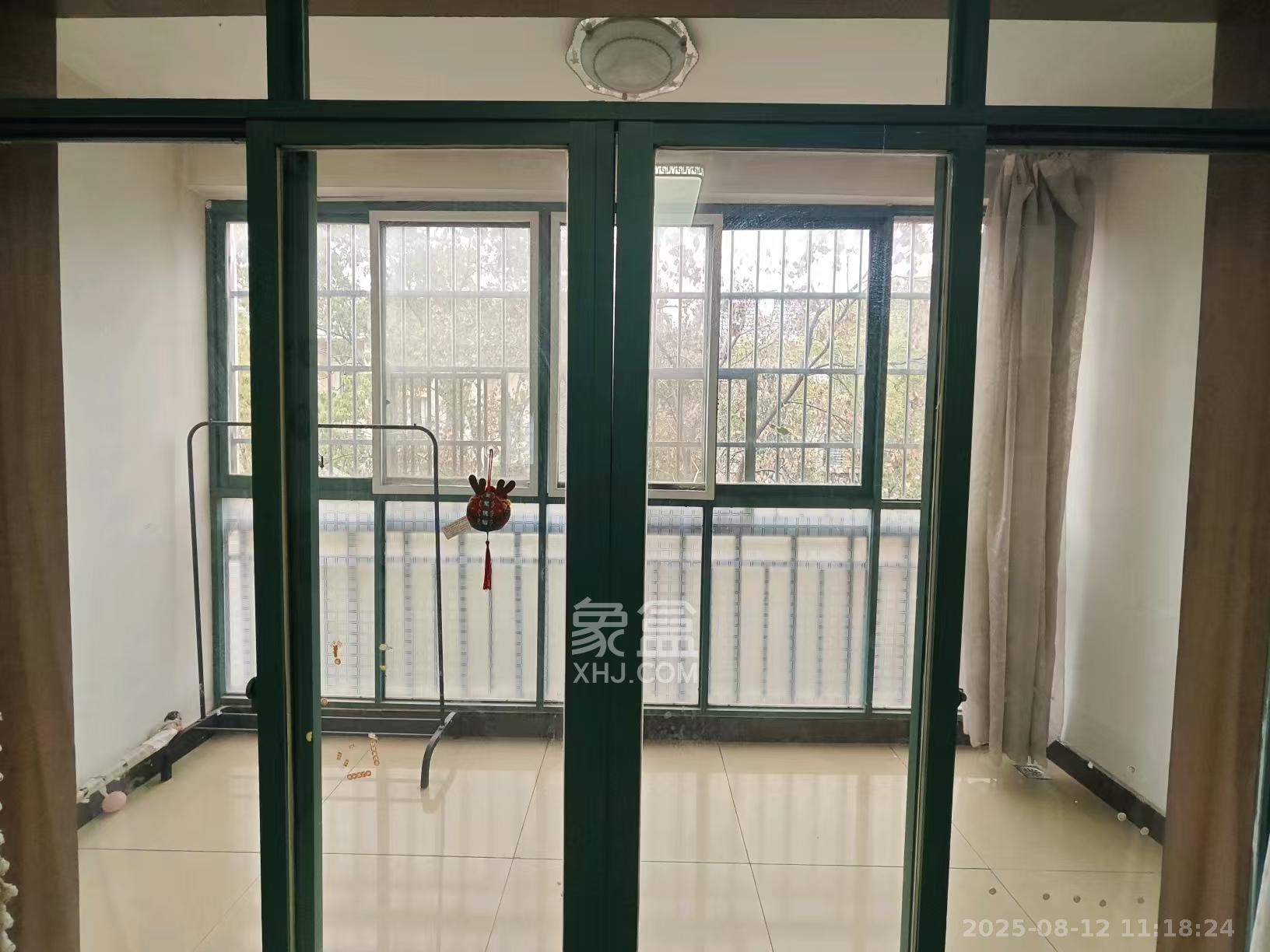 金帆江滨玫瑰园 3室2厅2卫 2100.0元/月 金帆江滨玫瑰园 3室2厅2卫 2100.0元/月室内图