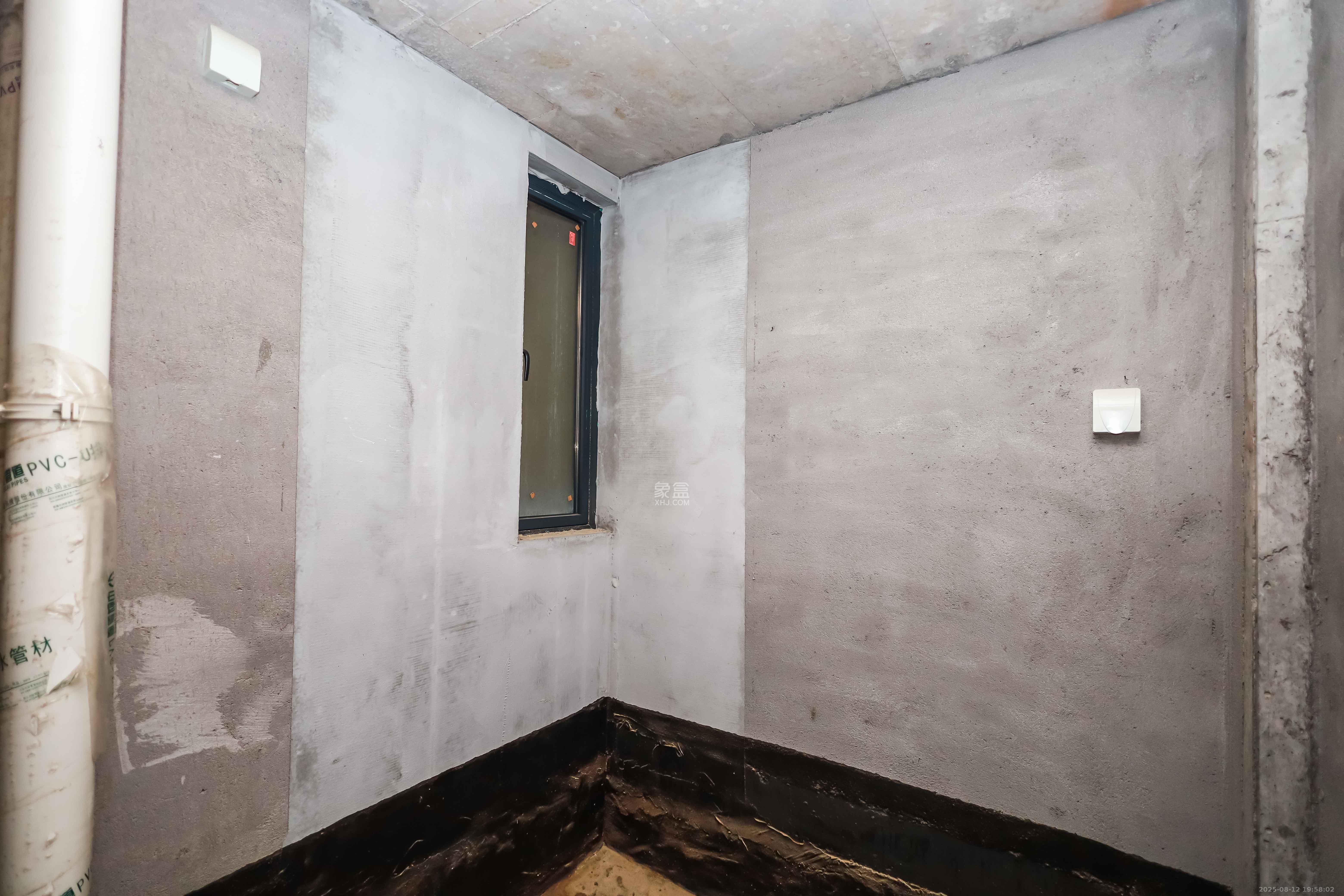 金侨风华府  4室2厅2卫    110.0万卫生间