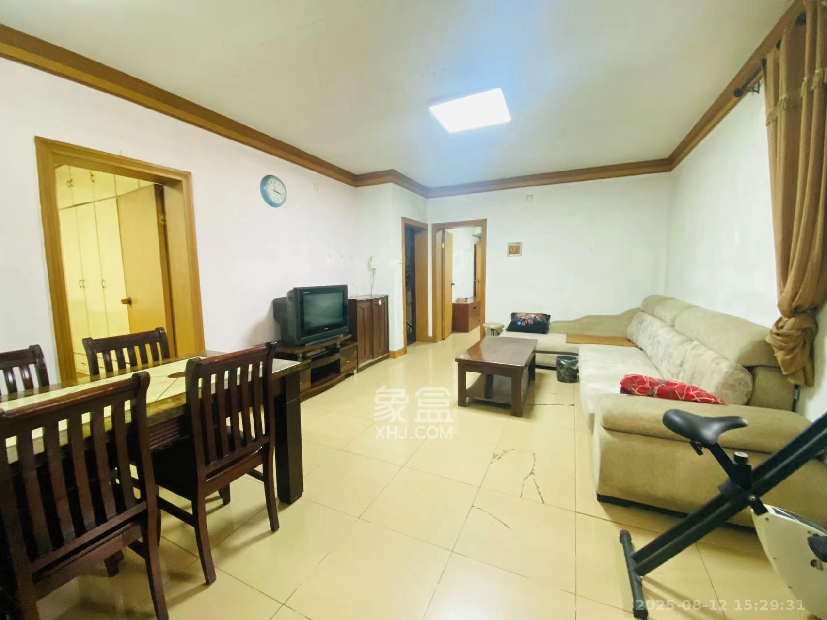 德政园  2室2厅1卫    1600.0元/月 德政园  2室2厅1卫    1600.0元/月室内图