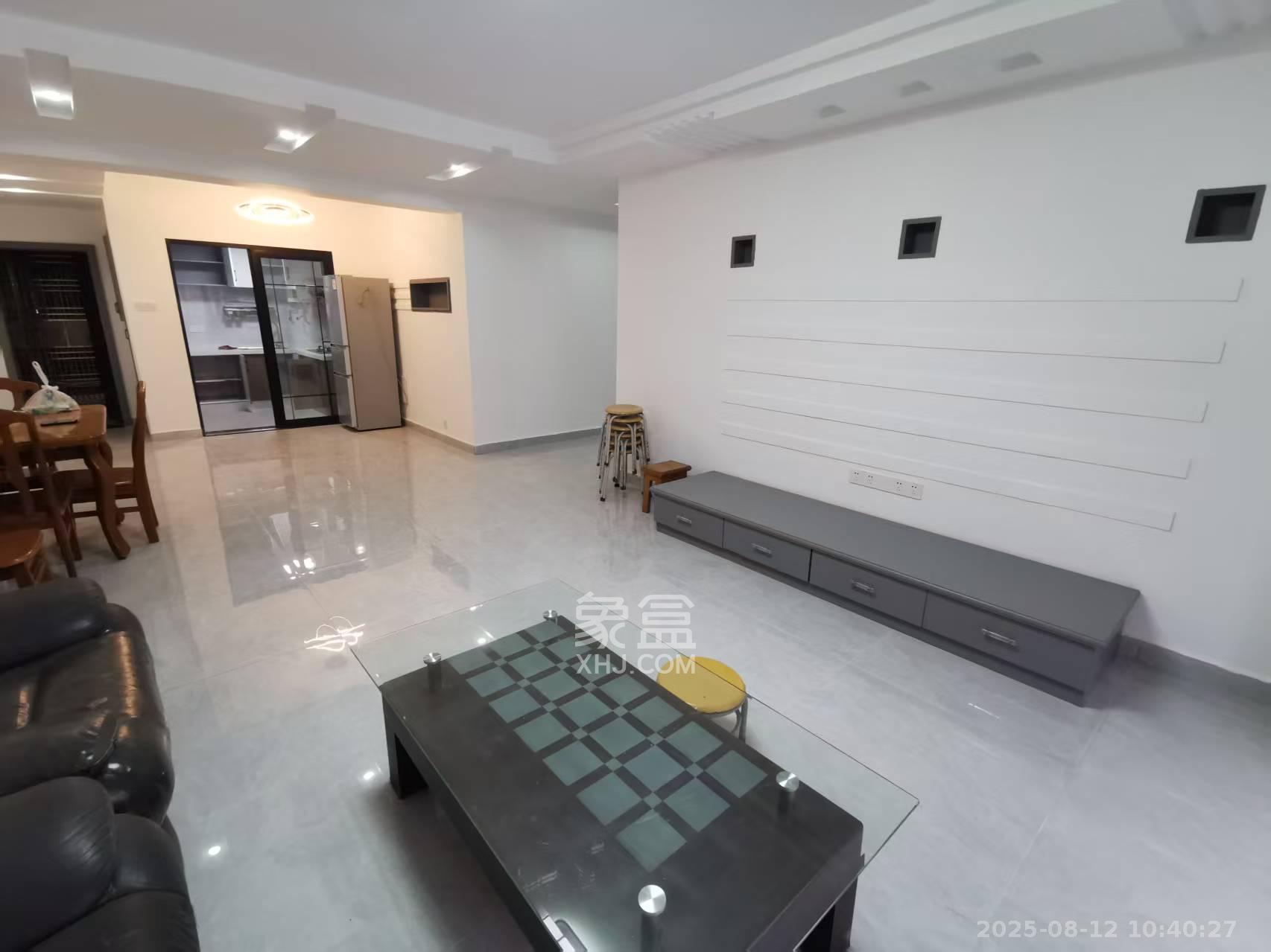 望月沁园 3室2厅2卫 3200.0元/月 望月沁园 3室2厅2卫 3200.0元/月室内图