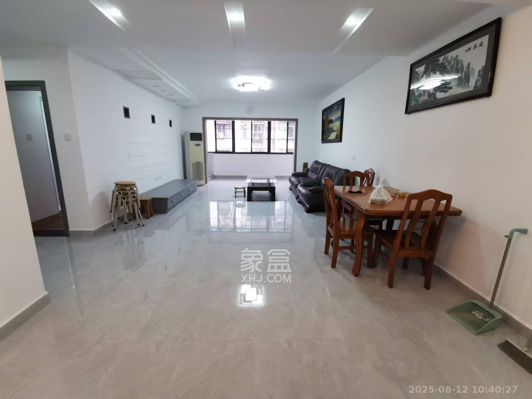 望月沁园 3室2厅2卫 3200.0元/月 望月沁园 3室2厅2卫 3200.0元/月室内图