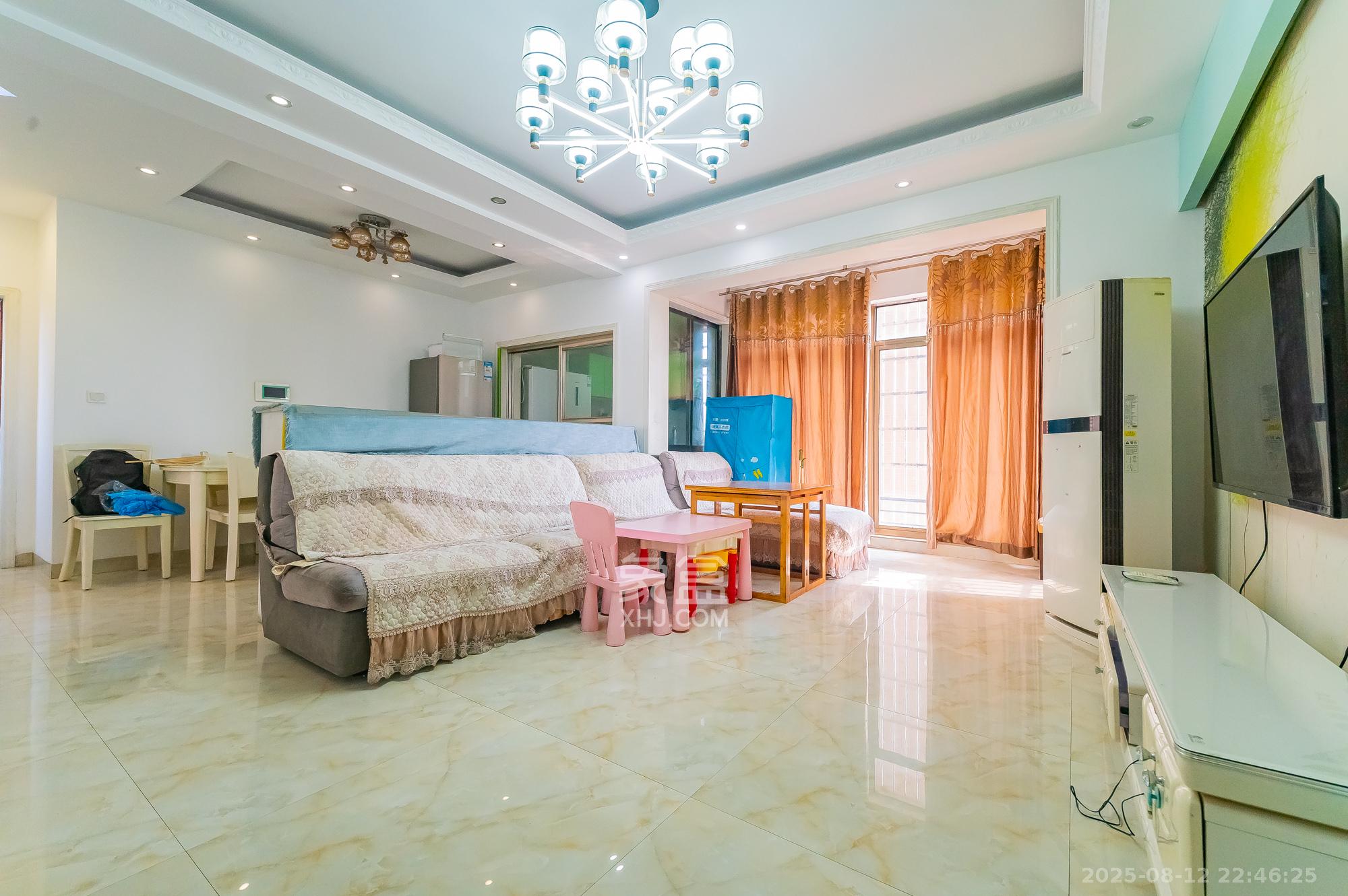 家和院  4室2厅1卫    78.0万 家和院  4室2厅1卫    78.0万客厅