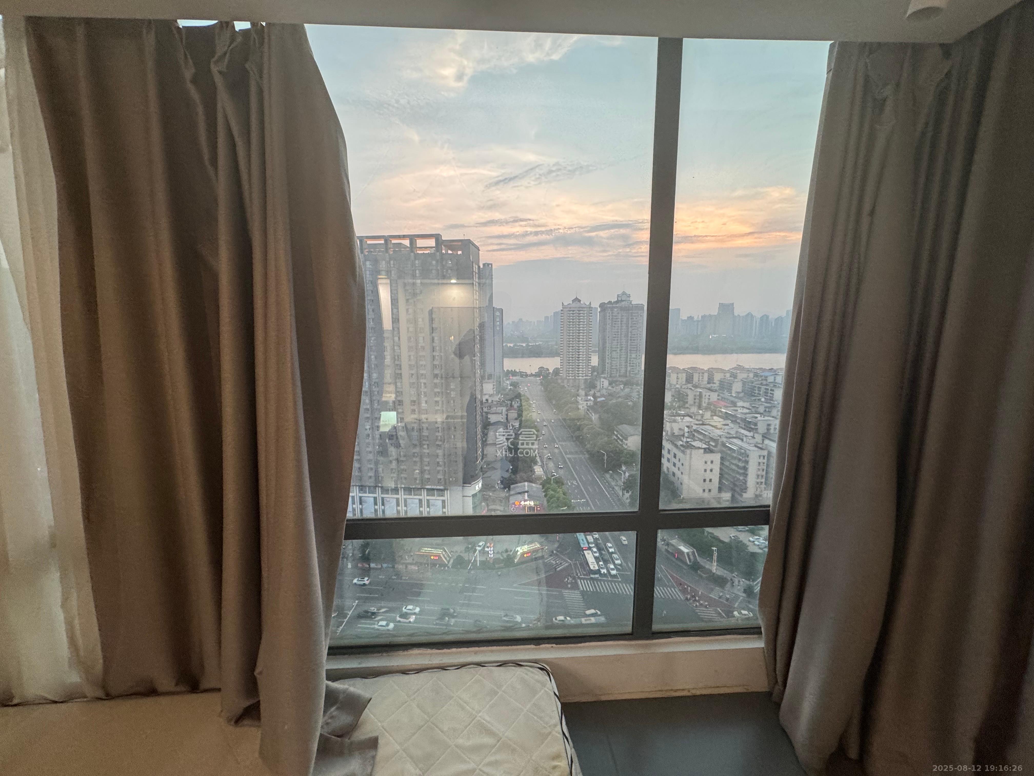 YO领域(领御大厦) 1室1厅1卫 2000.0元/月 YO领域(领御大厦) 1室1厅1卫 2000.0元/月室内图