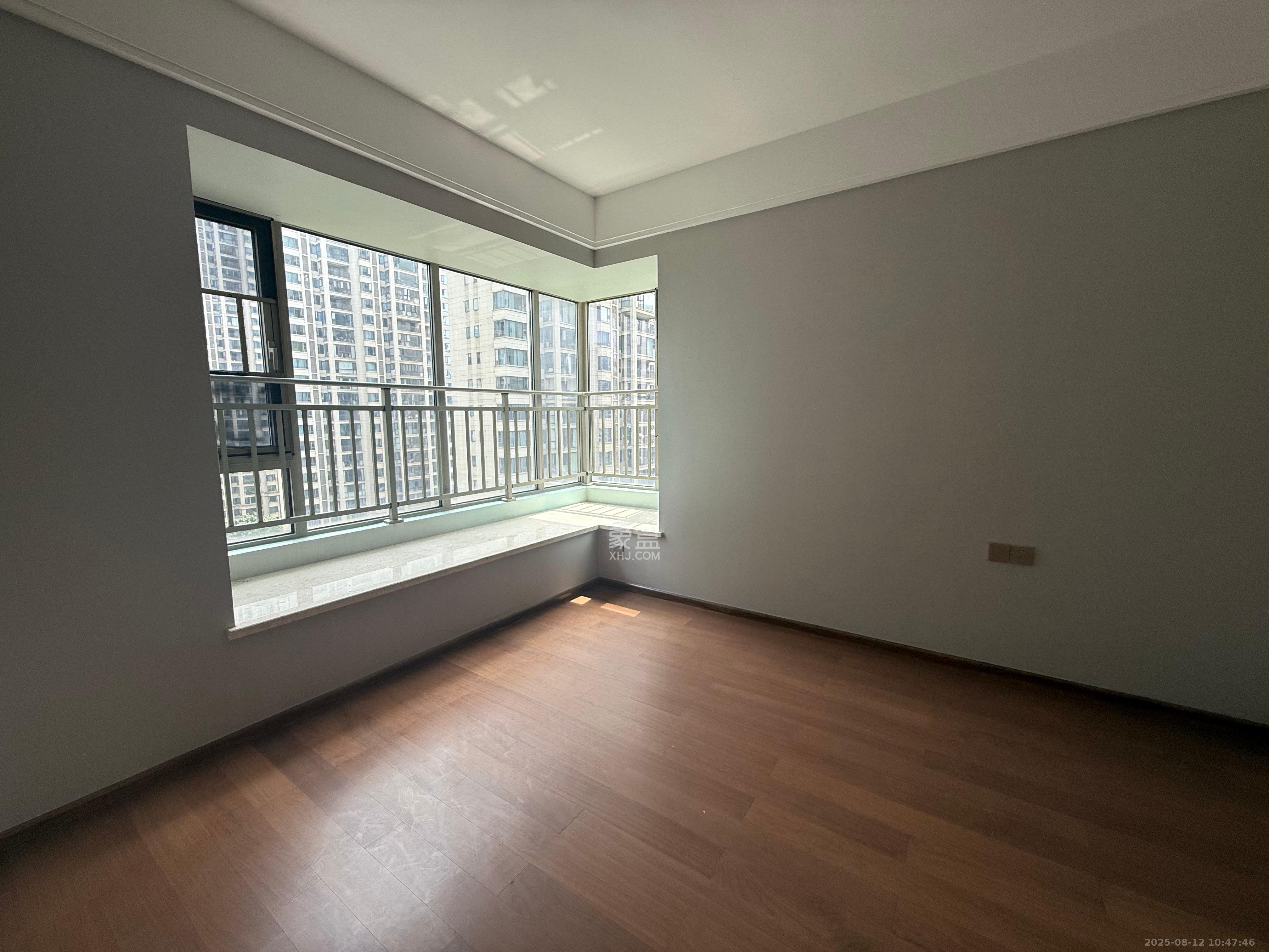 梅溪湖金茂湾  4室2厅2卫    3700.0元/月室内图