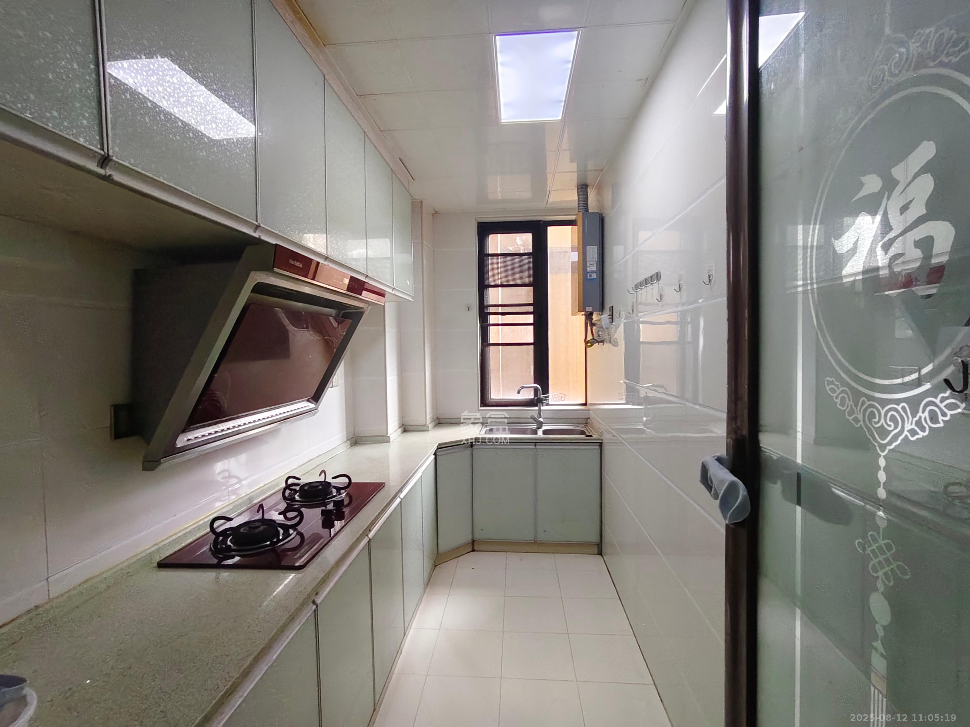 金侨城 2室2厅1卫 1100.0元/月 金侨城 2室2厅1卫 1100.0元/月室内图