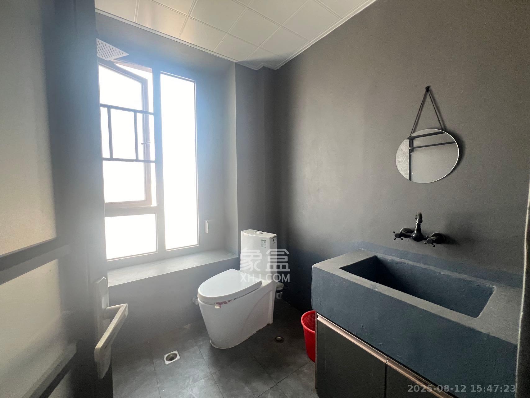 盈峰翠邸 7室2厅4卫 6500.0元/月 盈峰翠邸 7室2厅4卫 6500.0元/月室内图