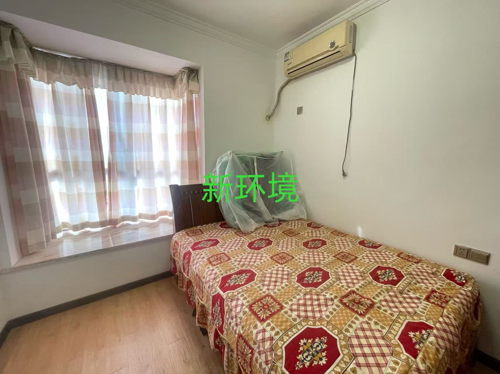 天健佳苑  3室2厅2卫   78.80万客厅