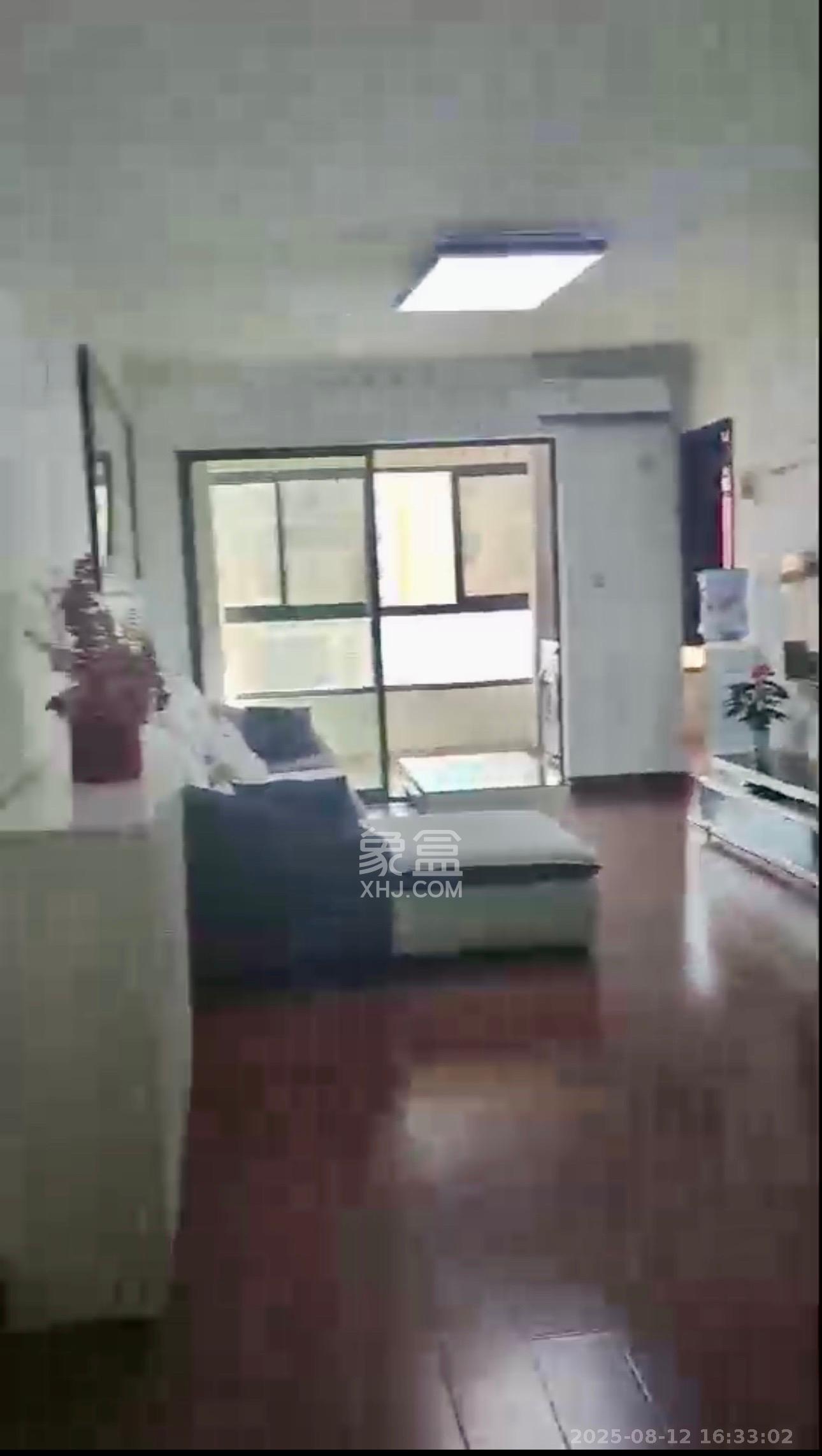 好莱城(弘德西街) 3室2厅1卫 2200.0元/月 好莱城(弘德西街) 3室2厅1卫 2200.0元/月室内图