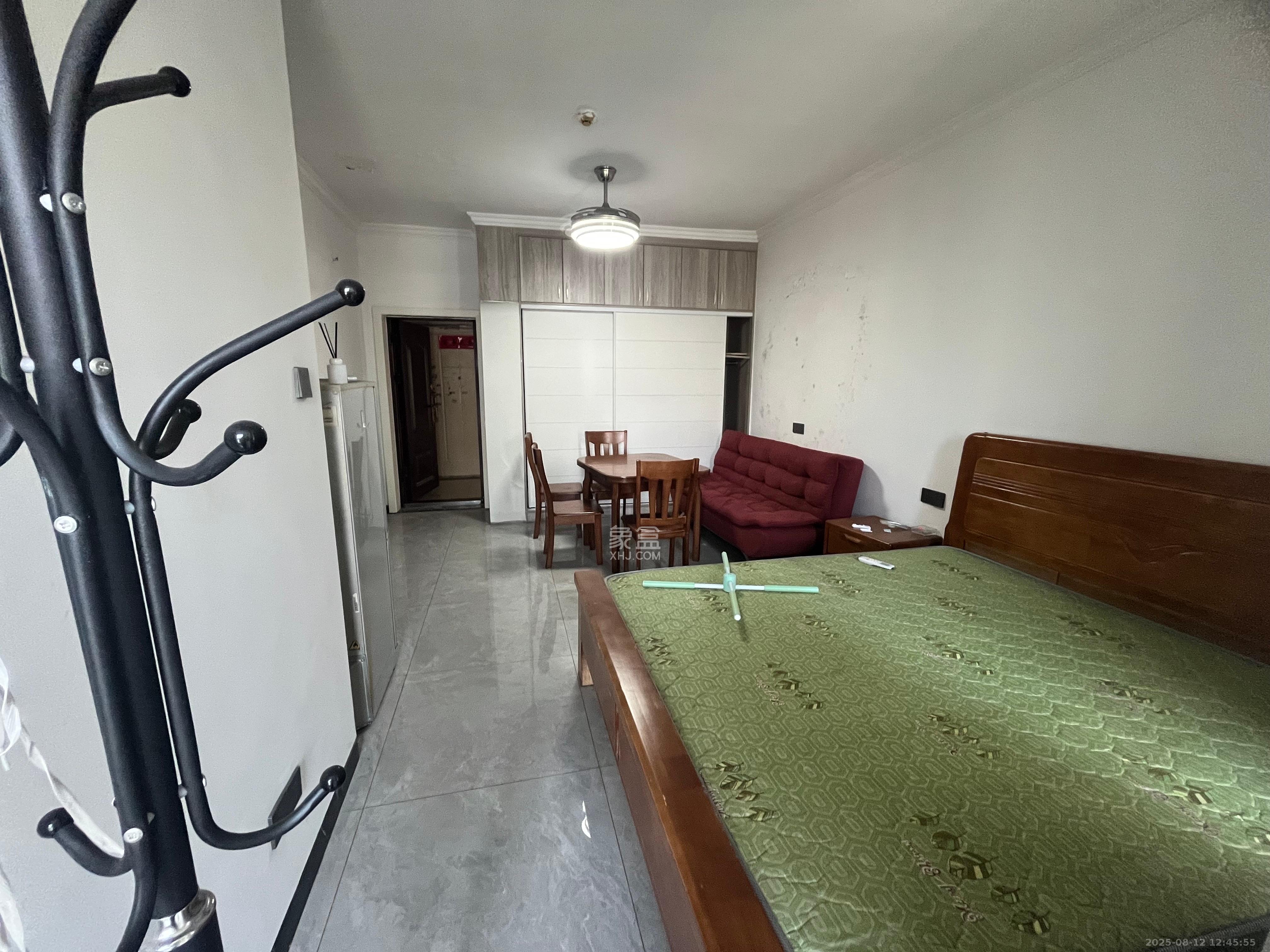 满庭芳小区  1室1厅1卫    1400.0元/月 满庭芳小区  1室1厅1卫    1400.0元/月