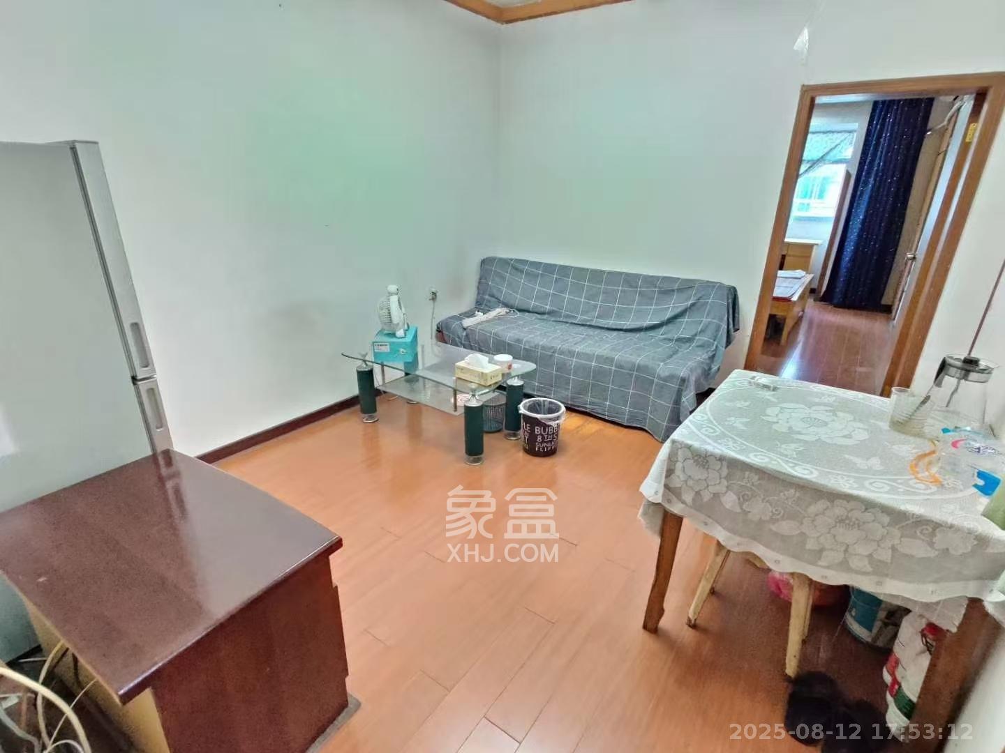 向东南社区  2室1厅1卫   1500.00元/月室内图
