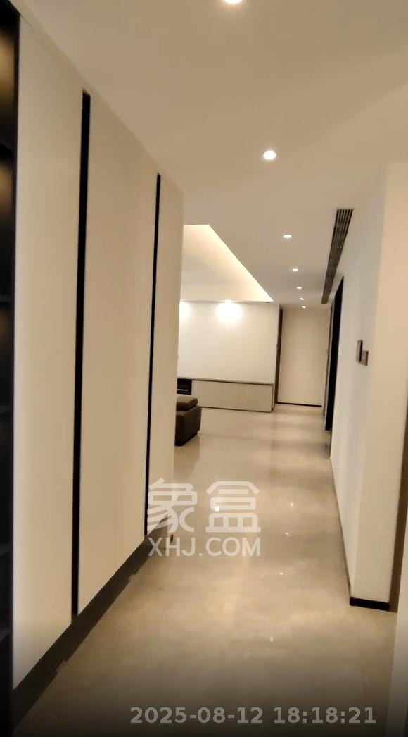 轨道万科悦府  4室2厅2卫   5000.00元/月
