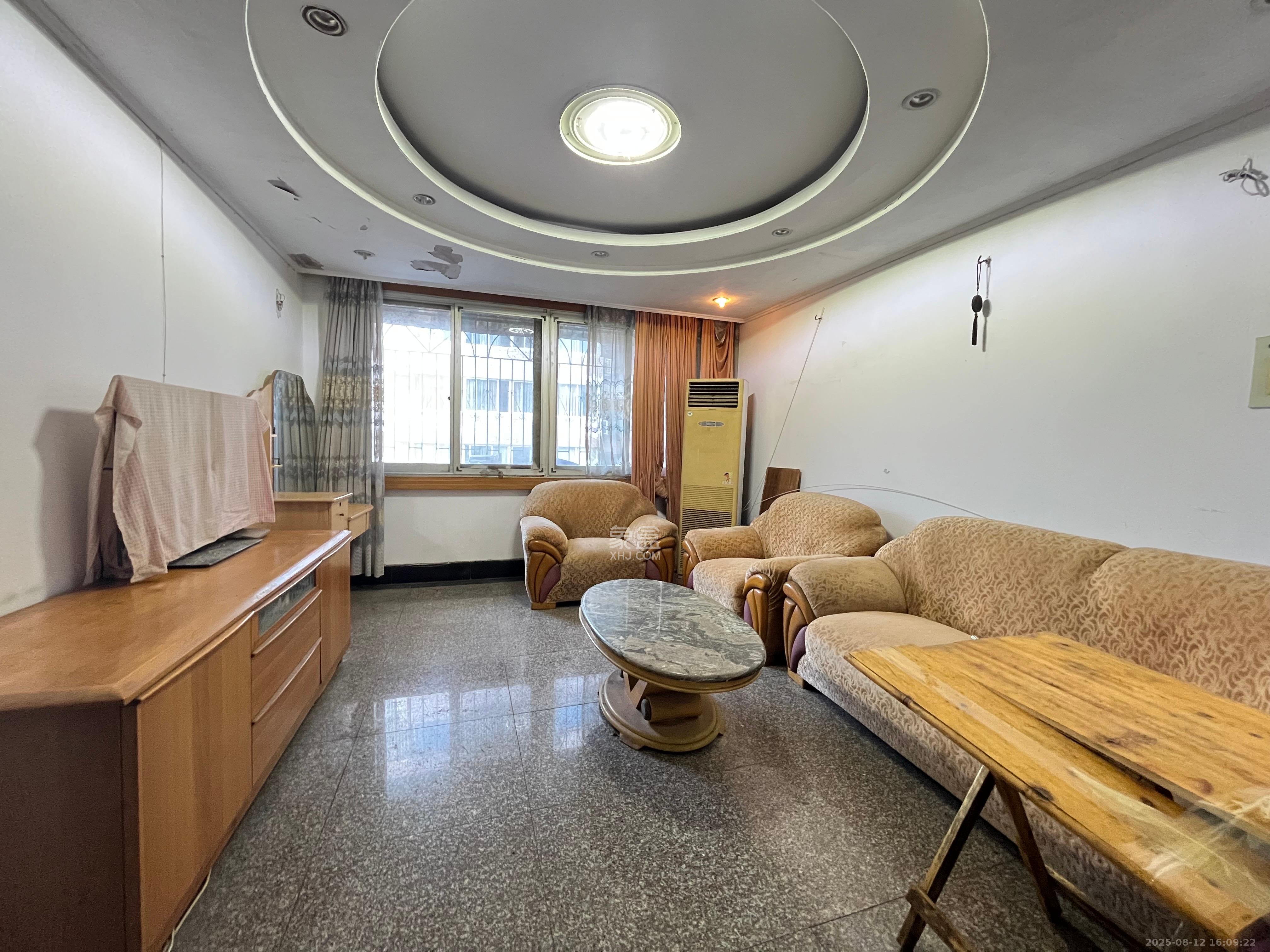 海利宿舍  3室1厅1卫    2000.0元/月室内图