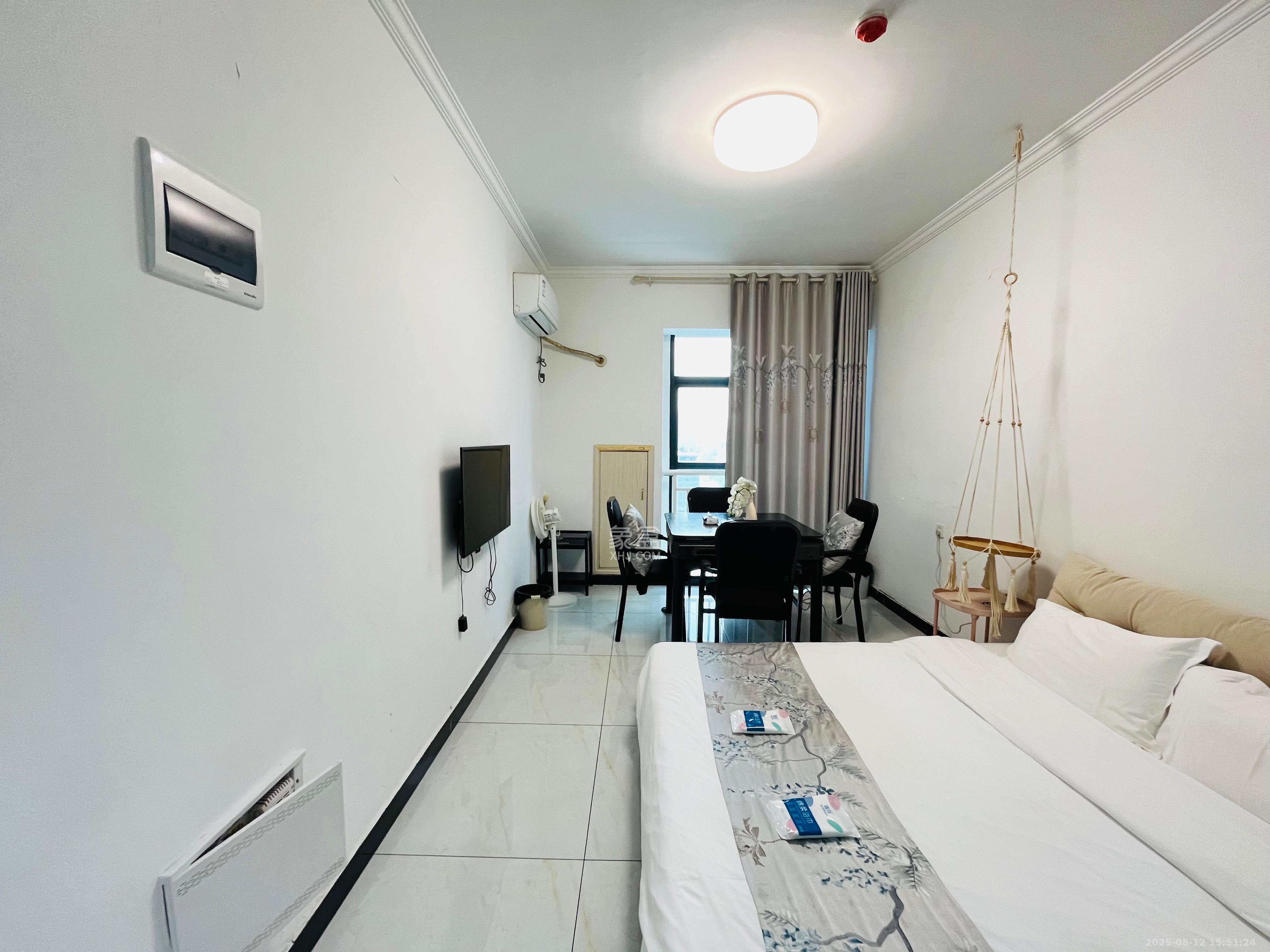 东盈商业广场(华泉城市广场)  1室1厅1卫    1600.0元/月 东盈商业广场(华泉城市广场)  1室1厅1卫    1600.0元/月