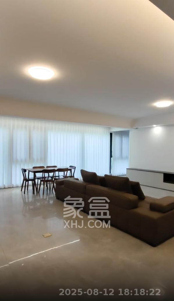 轨道万科悦府  4室2厅2卫   5000.00元/月室内图