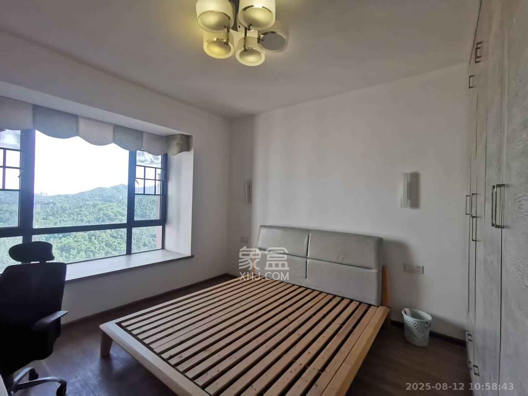 珠江东方明珠（新地东方明珠）三期  3室2厅2卫    2100.0元/月室内图