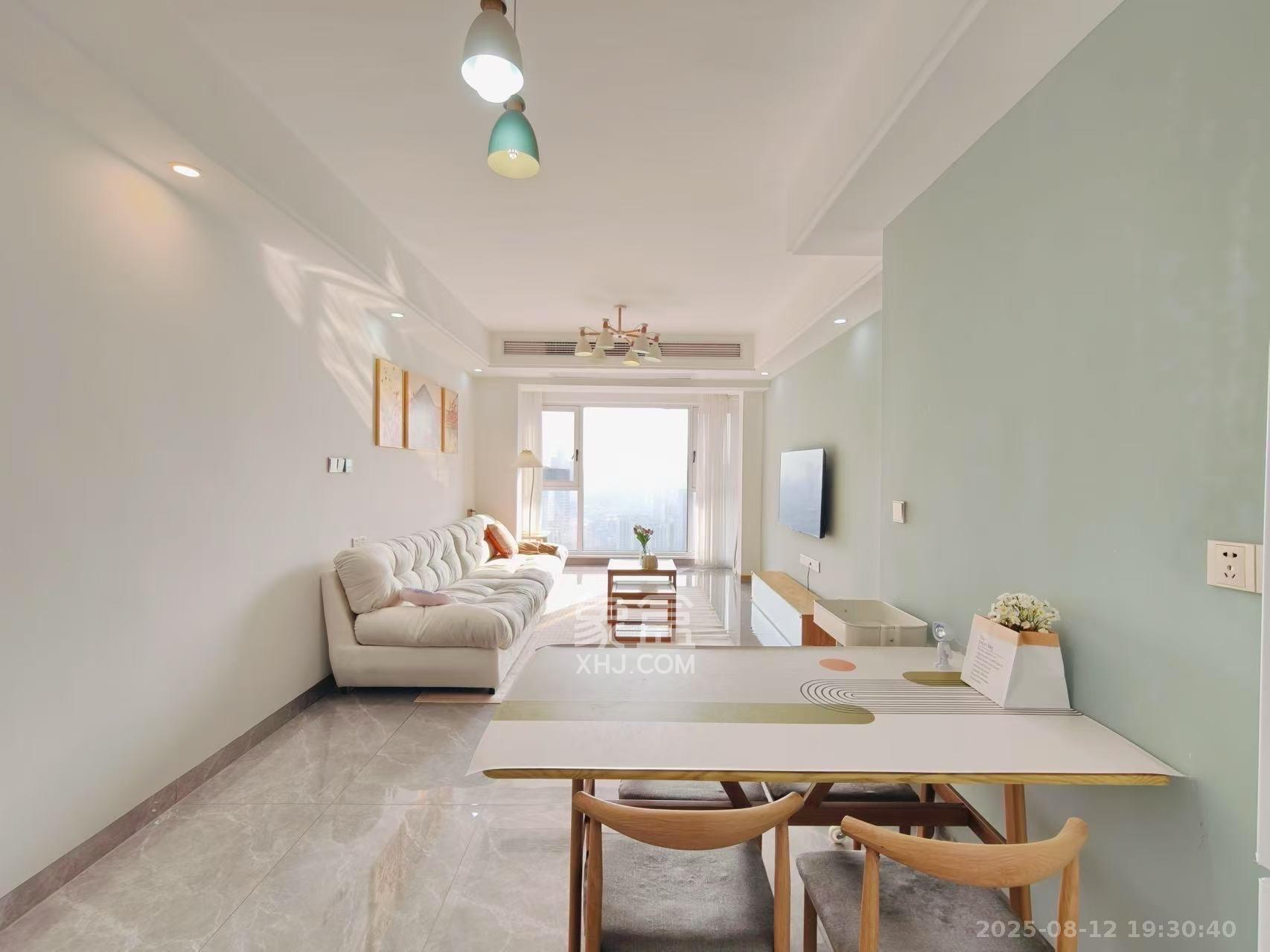 上园商住小区  3室2厅2卫   3950.00元/月室内图1