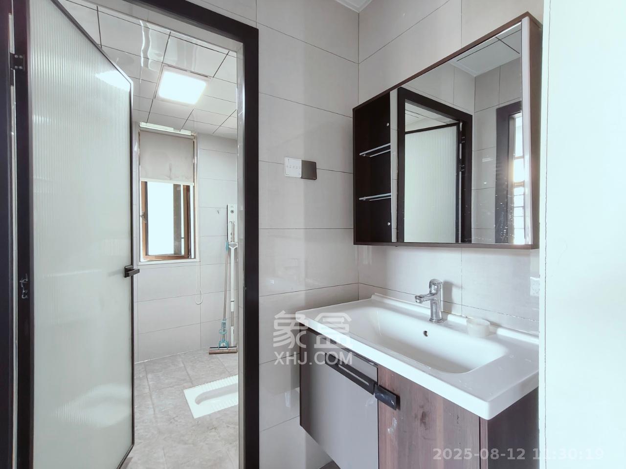 江山帝景雅典  3室2厅1卫    2400.0元/月 江山帝景雅典  3室2厅1卫    2400.0元/月室内图