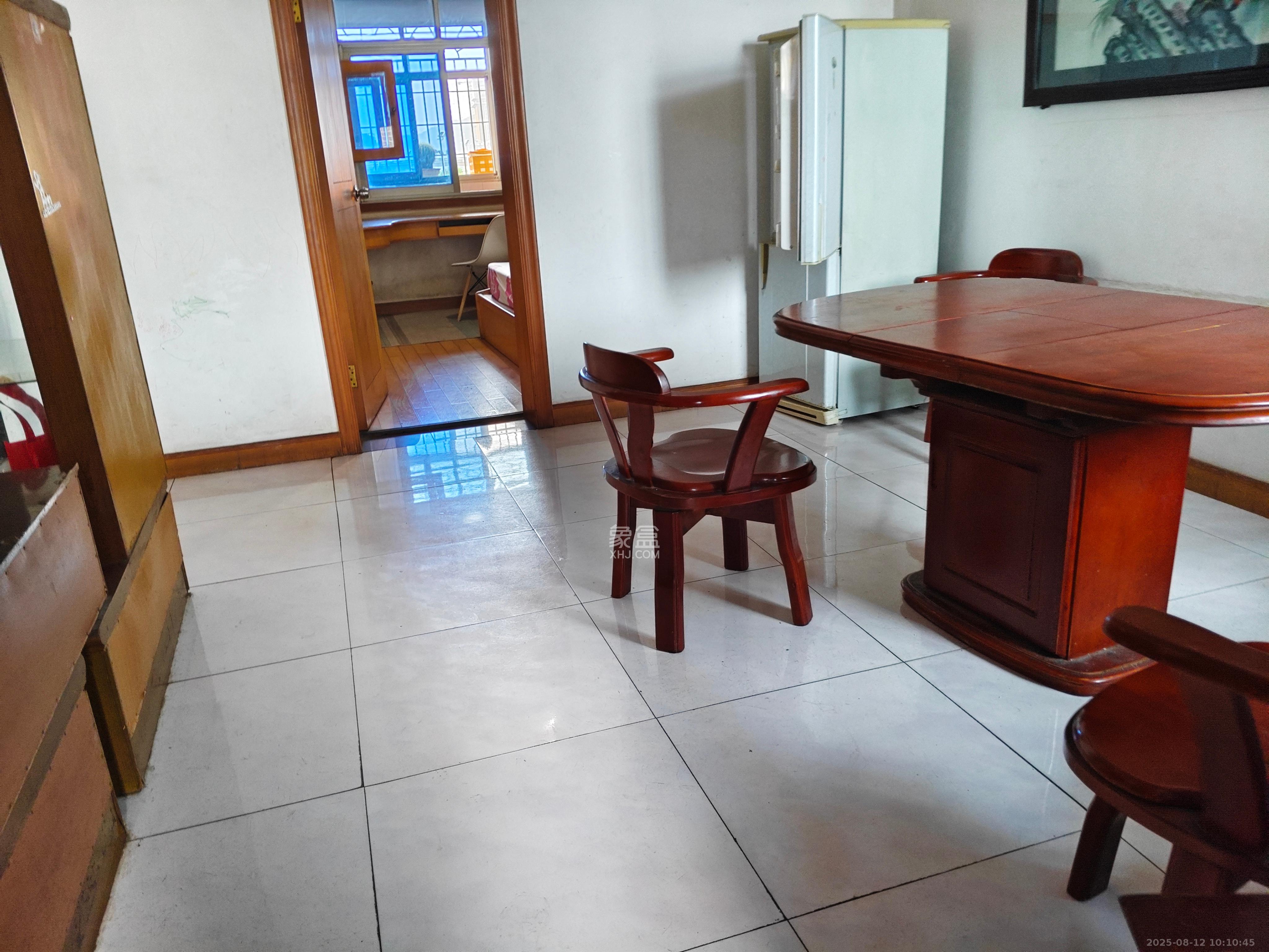 望城坡医院宿舍(人民医院宿舍) 3室2厅1卫 1600.0元/月 望城坡医院宿舍(人民医院宿舍) 3室2厅1卫 1600.0元/月室内图